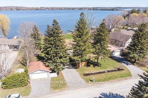 17 Shelley Drive E Property Photo 2