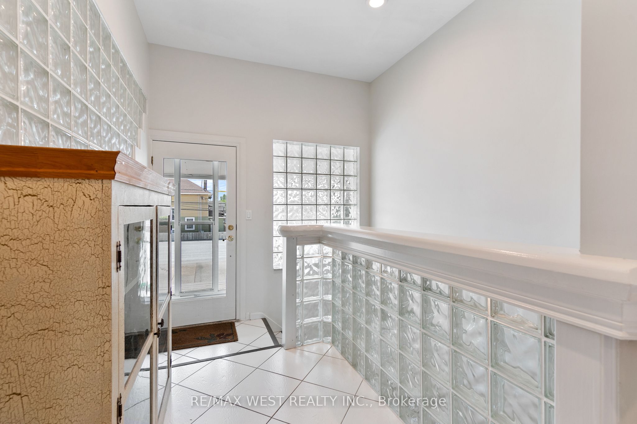 839 Erie Street E Property Photo 19