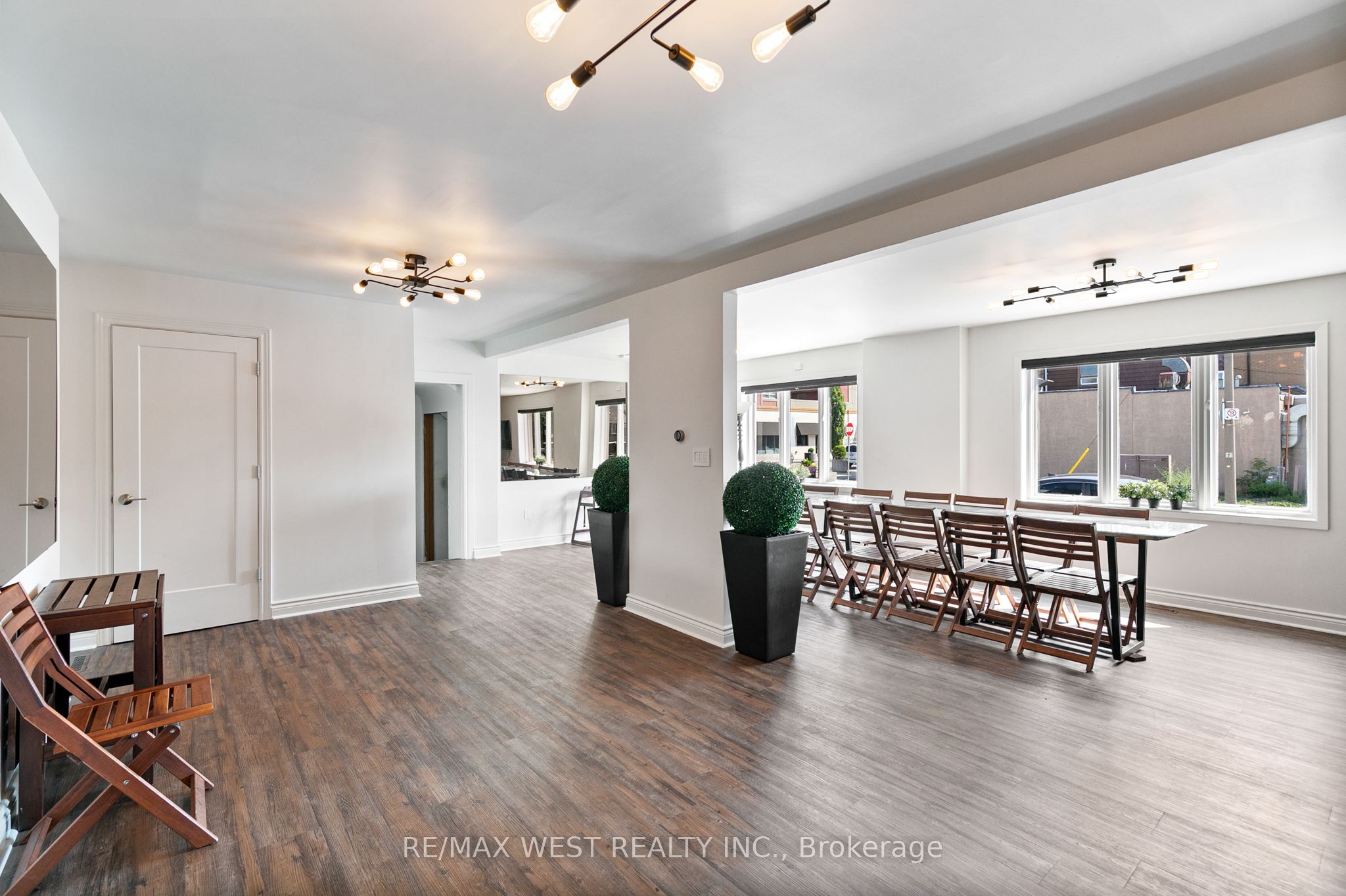 839 Erie Street E Property Photo 22