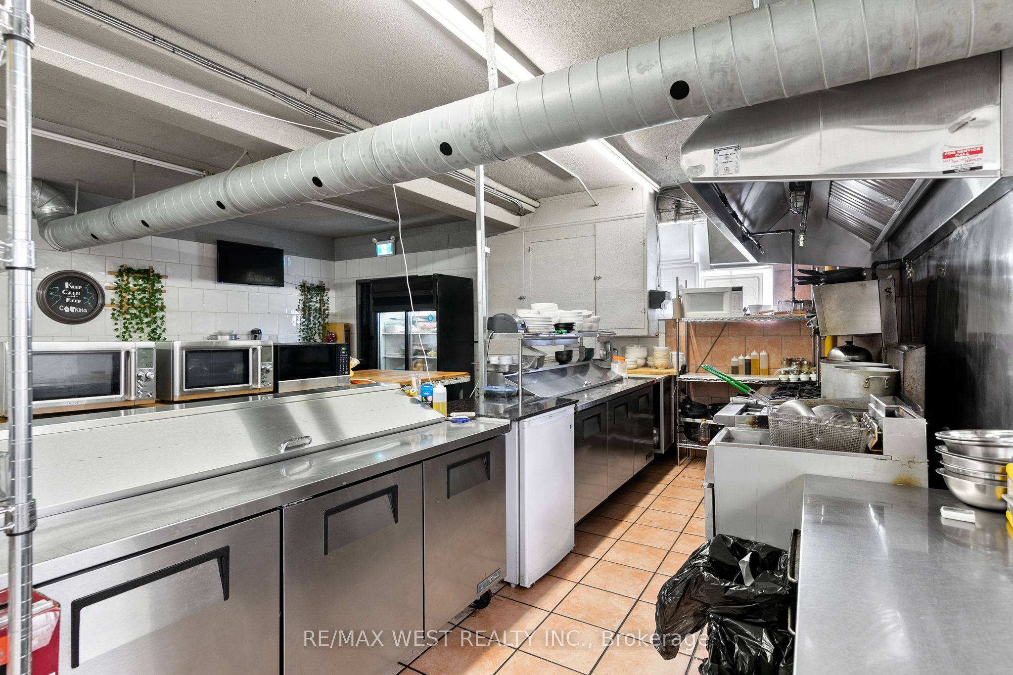 839 Erie Street E Property Photo 31