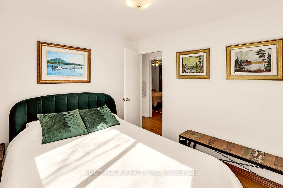 305 Centre Street Property Photo 8
