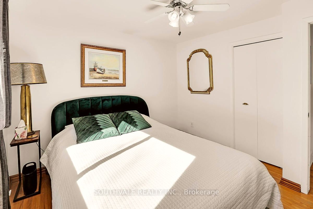 305 Centre Street Property Photo 9