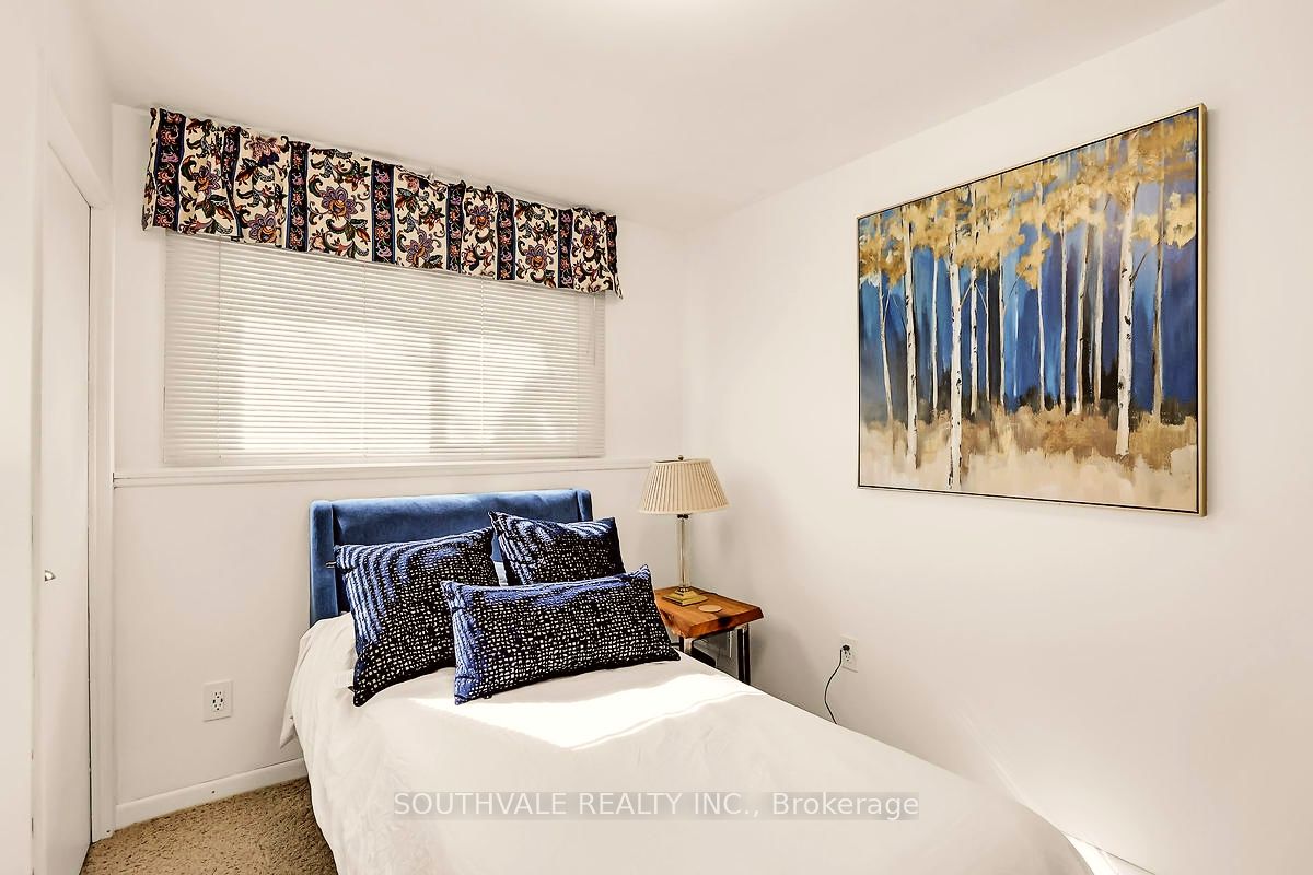 305 Centre Street Property Photo 15