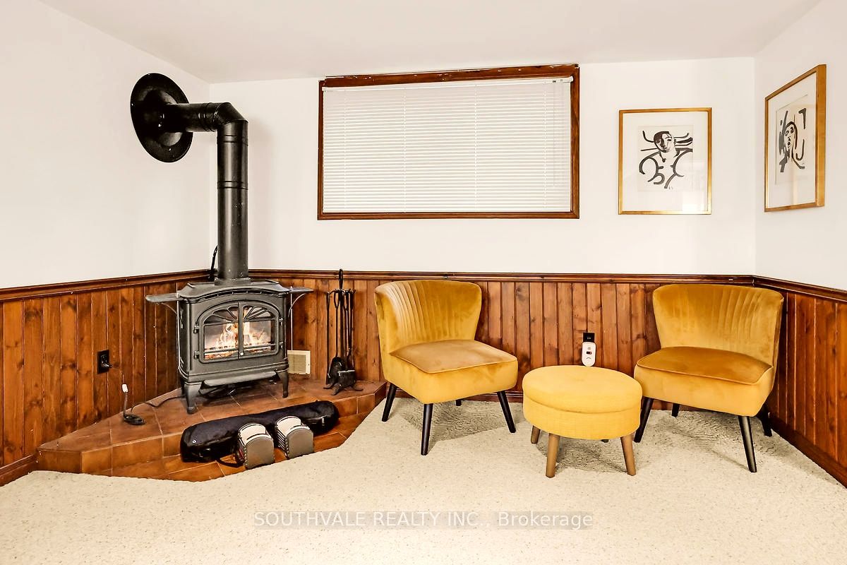 305 Centre Street Property Photo 17