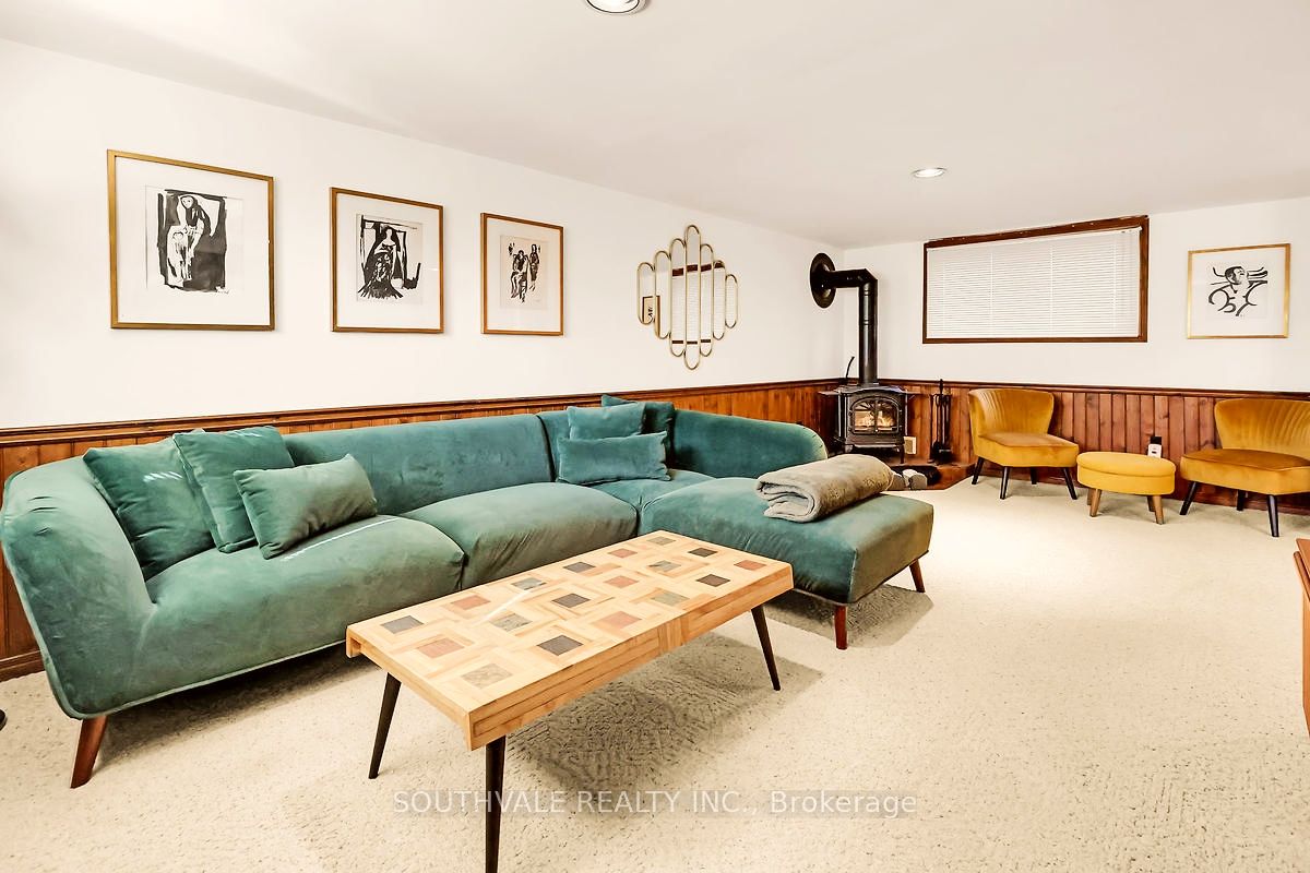 305 Centre Street Property Photo 18