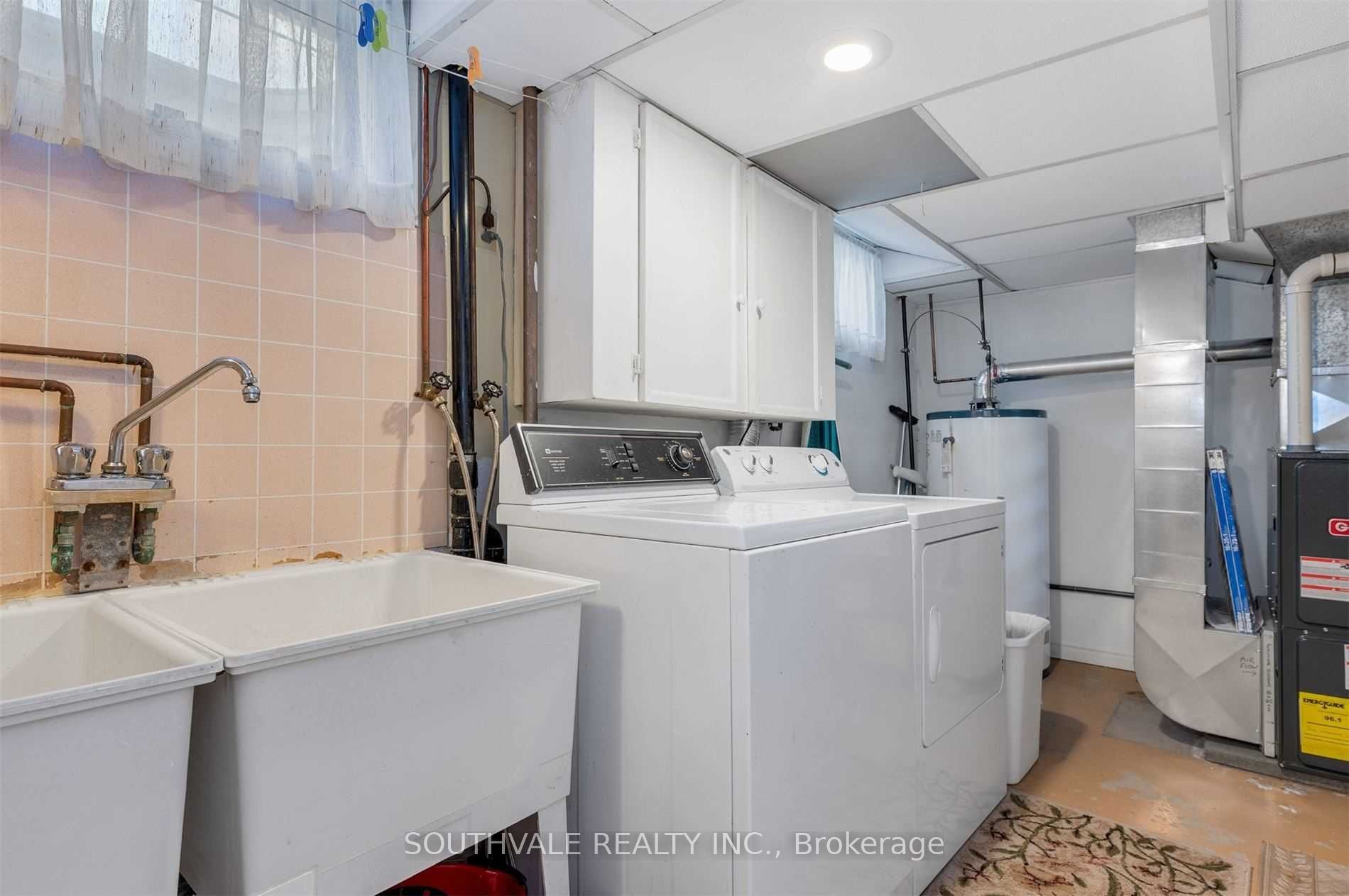 305 Centre Street Property Photo 24