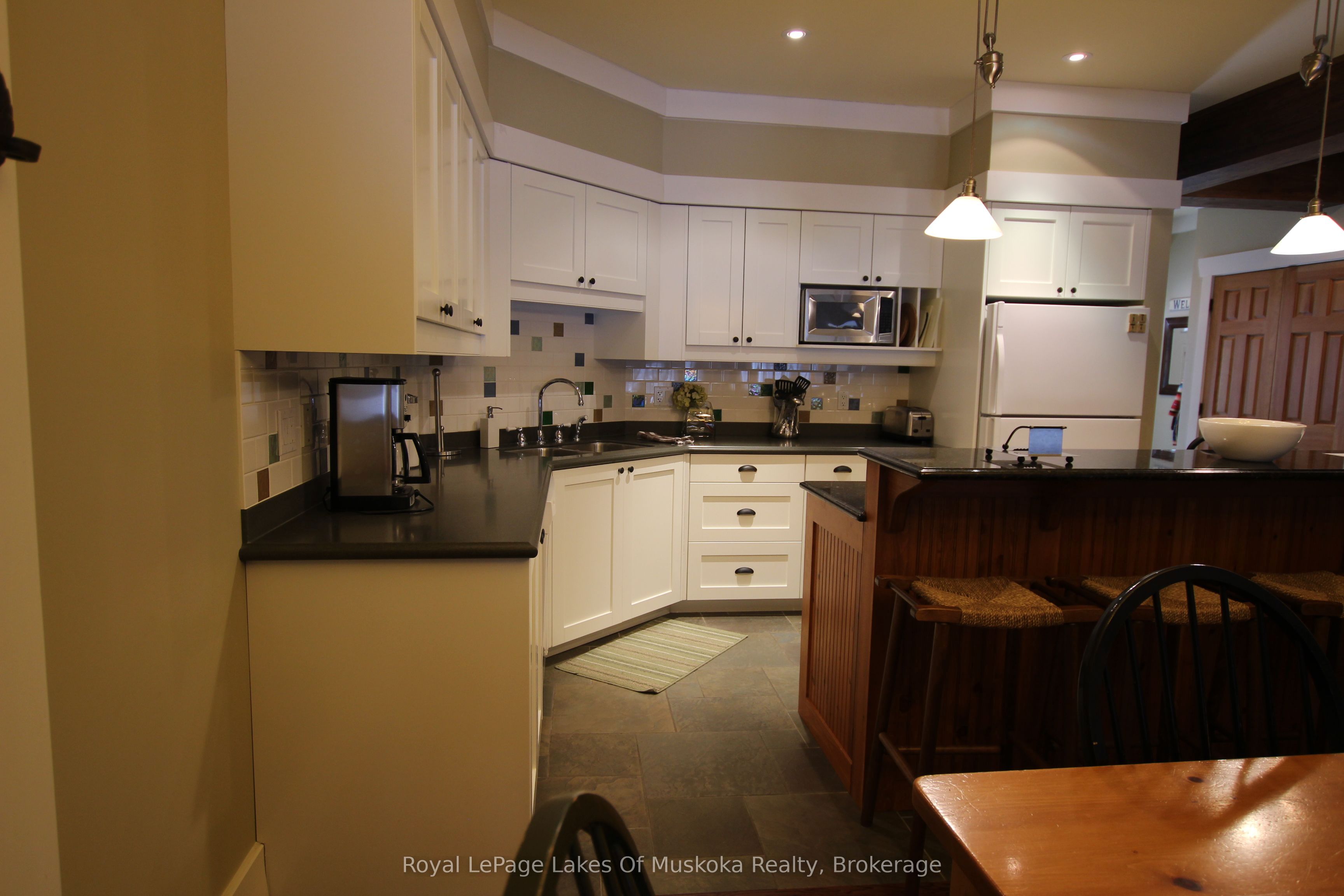 1020 Birch Glen Road V 7 Property Photo 13