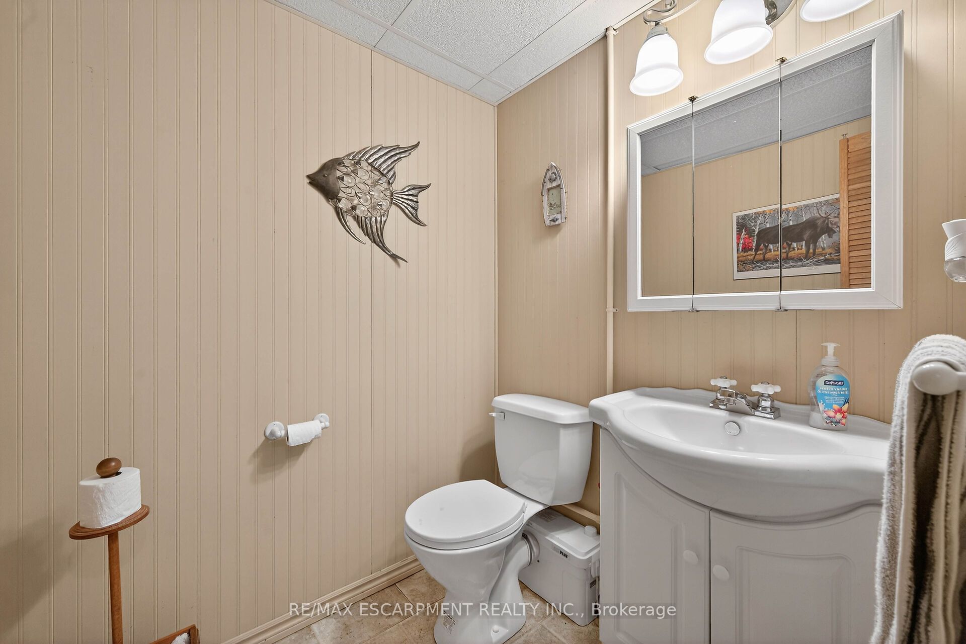 1686 Old Brock Street Property Photo 30