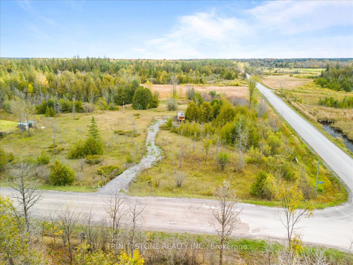 1754 Kilmaurs Side Road Property Photo 1