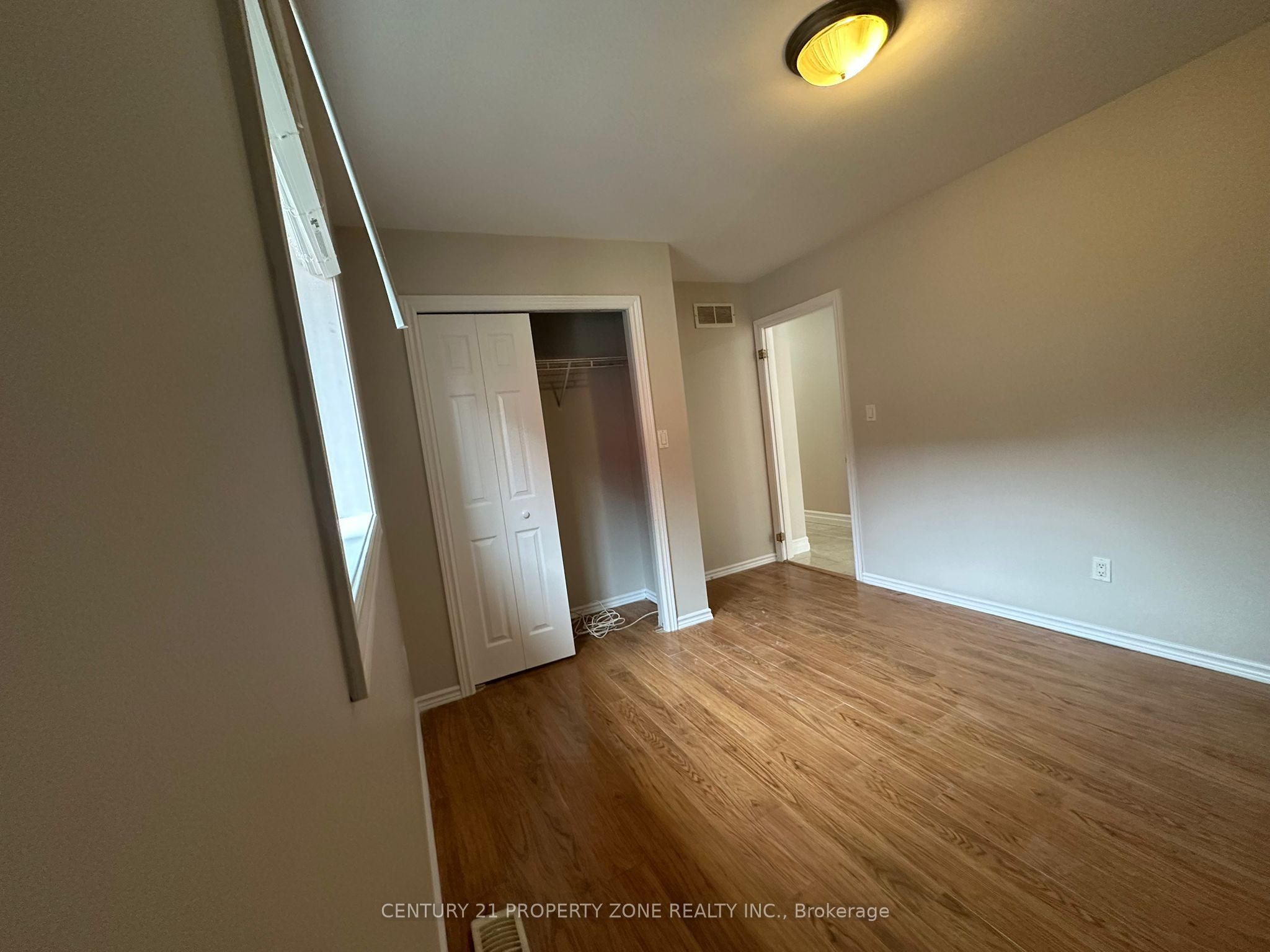 975 Albert Road Property Photo 17