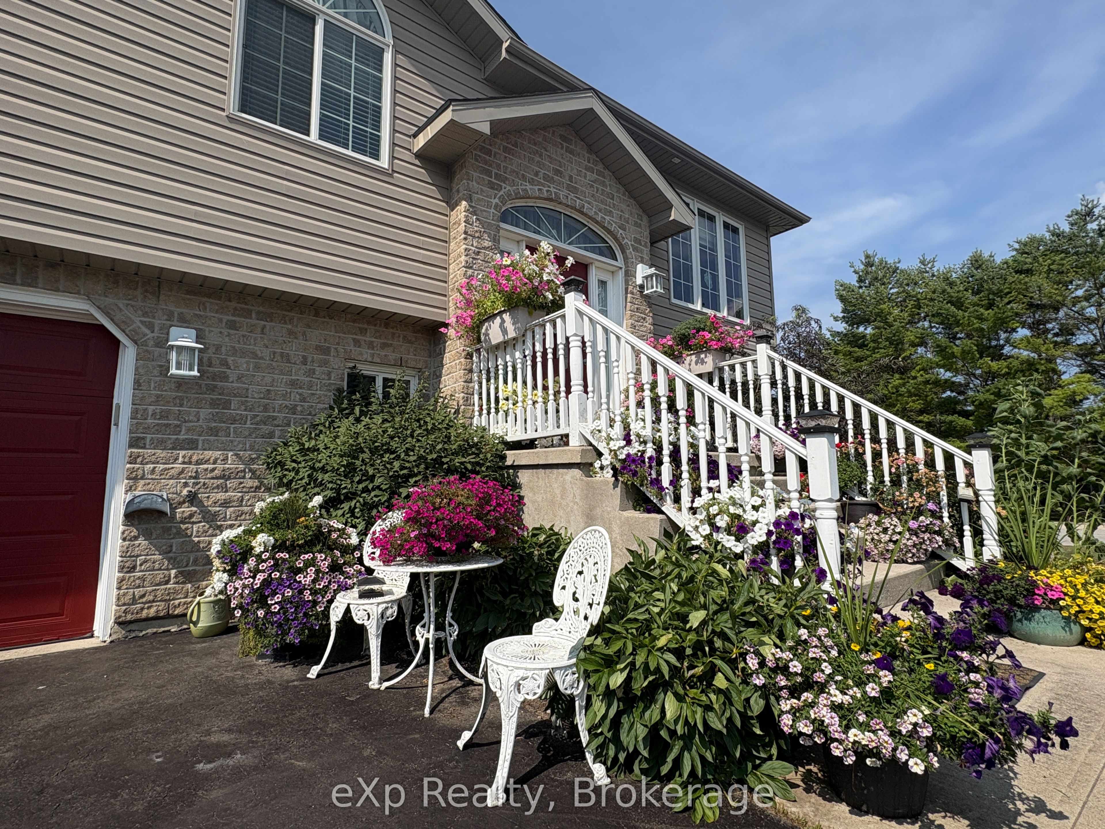 1 St. Andrews Drive Property Photo 3