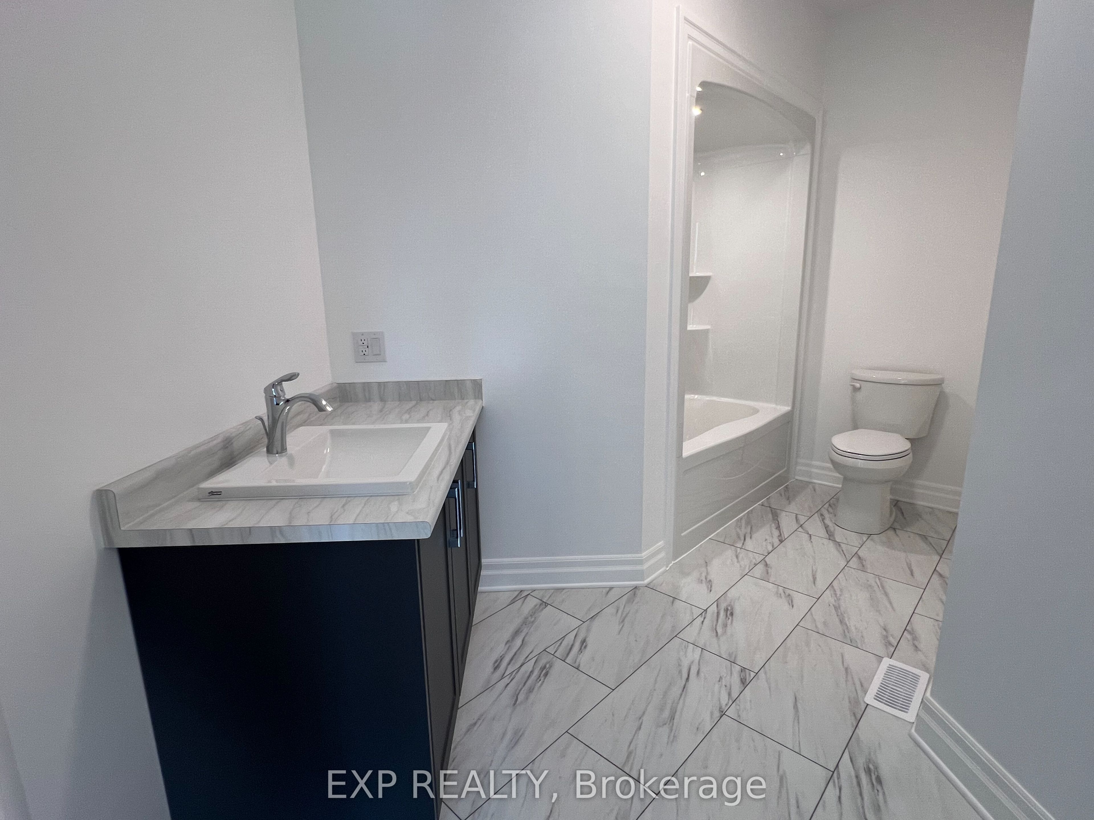 7532 Splendour Drive Main Property Photo 11