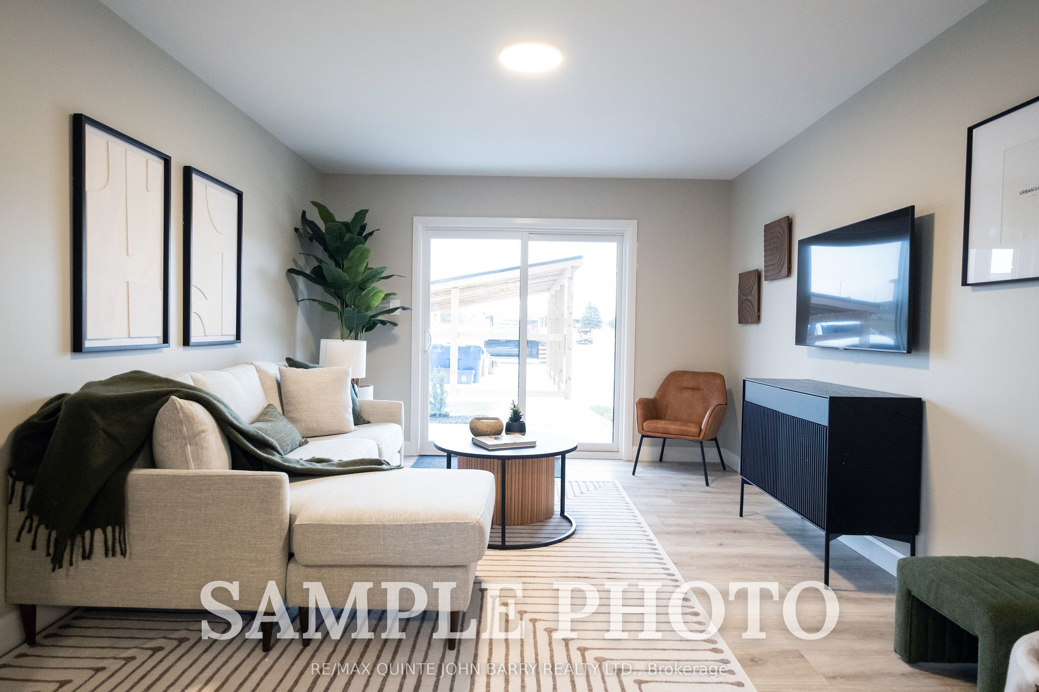 205-10 Hillside Meadow Drive Property Photo 9