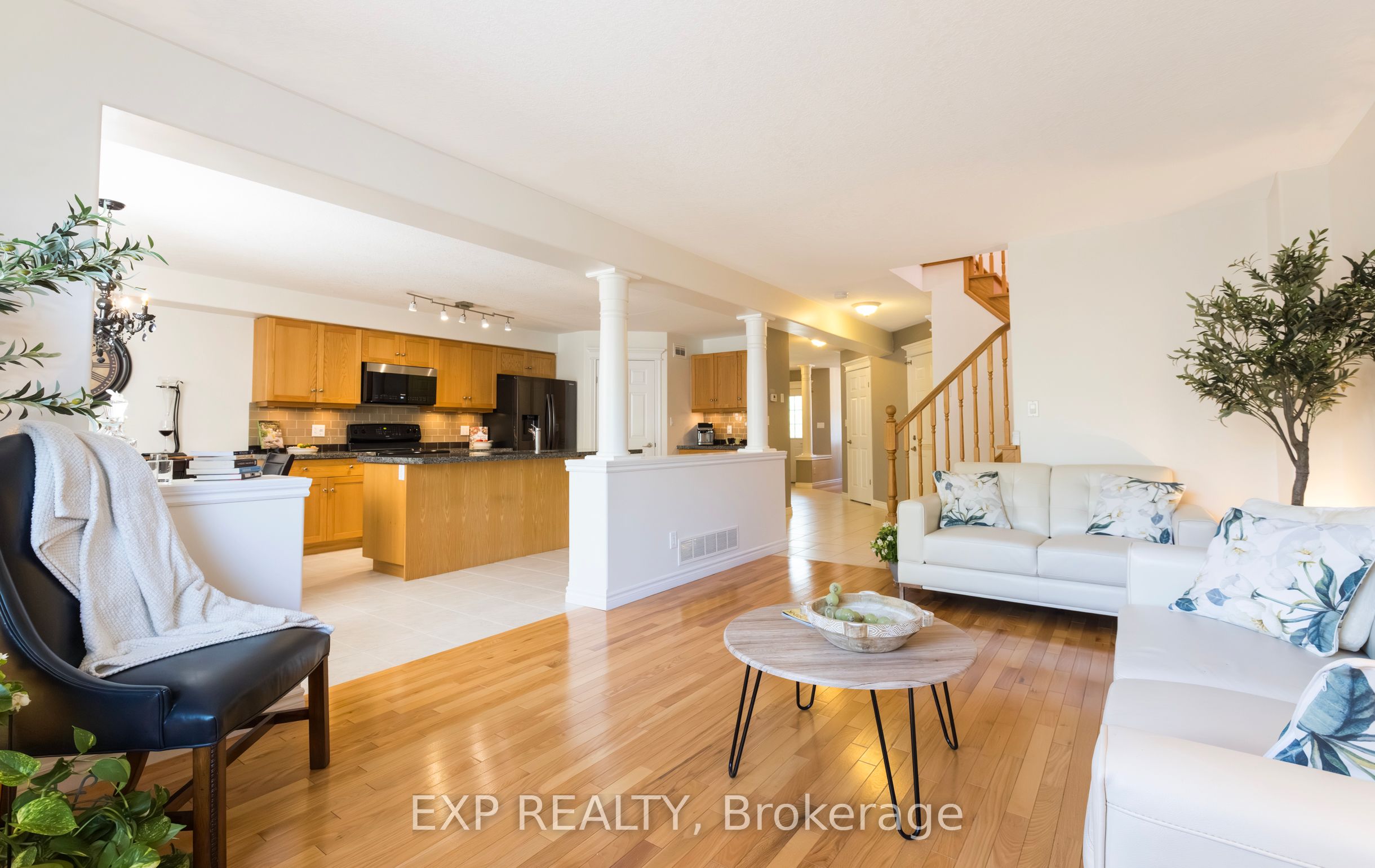 105 Hampson Crescent Property Photo 6