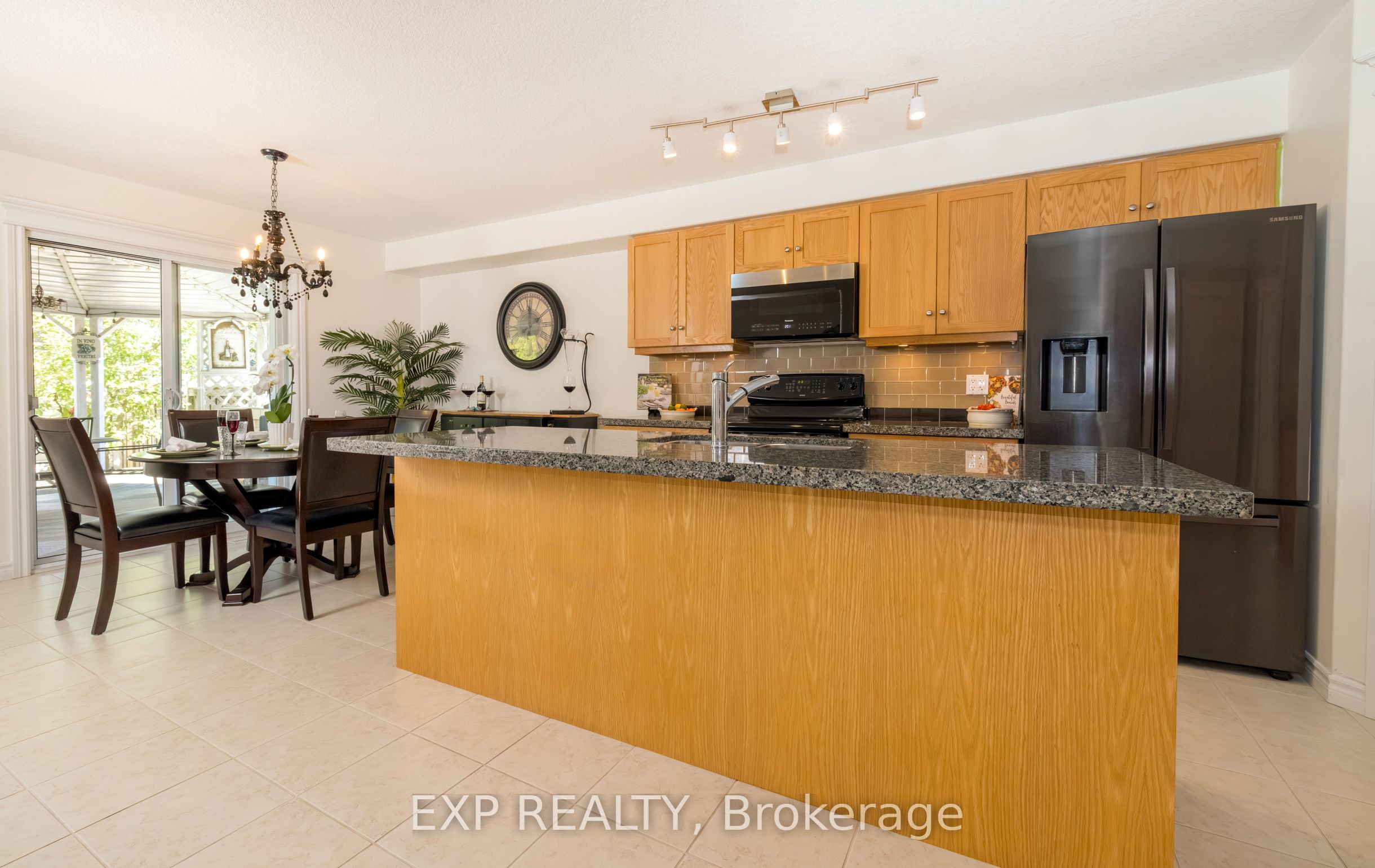 105 Hampson Crescent Property Photo 8