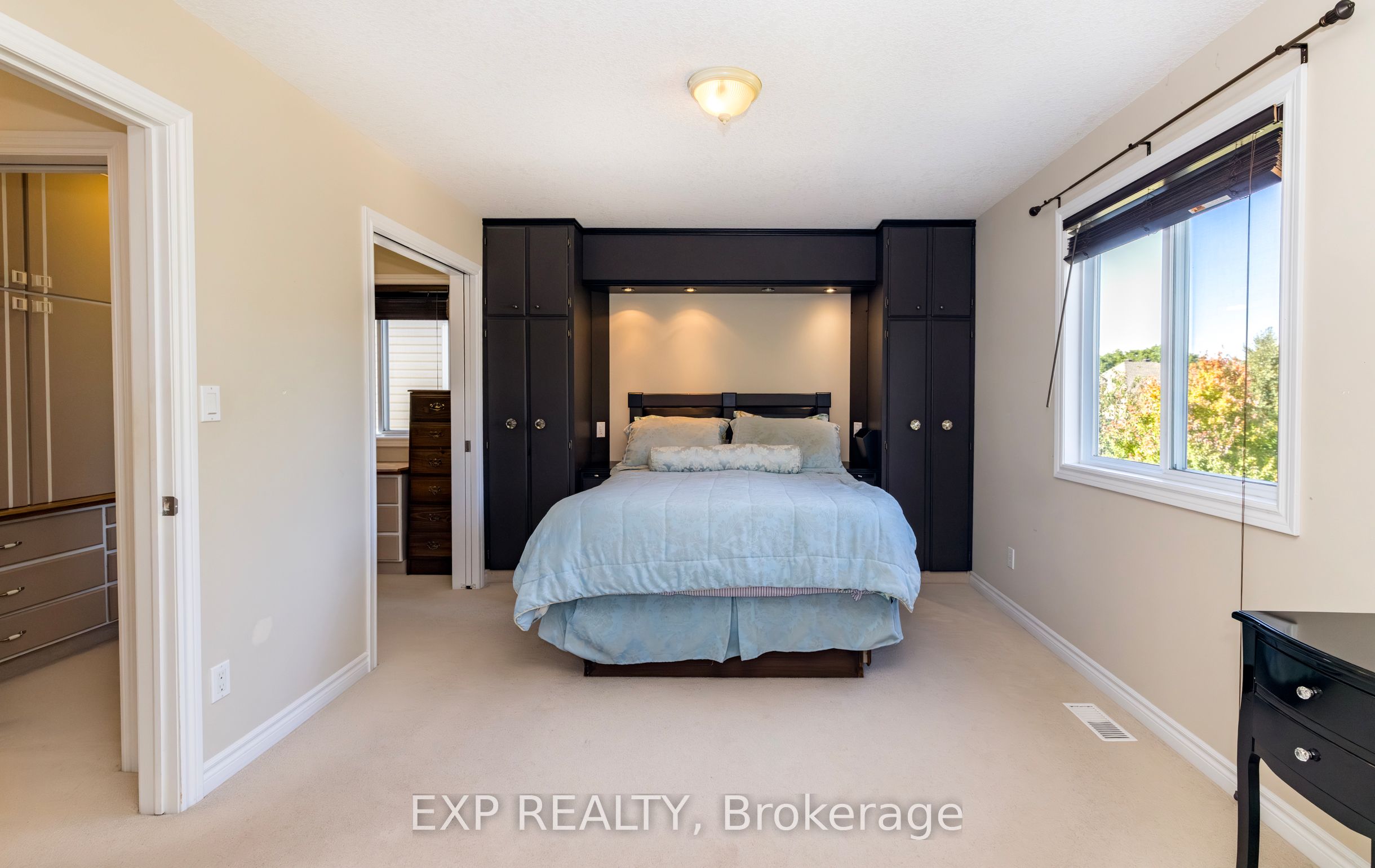 105 Hampson Crescent Property Photo 26