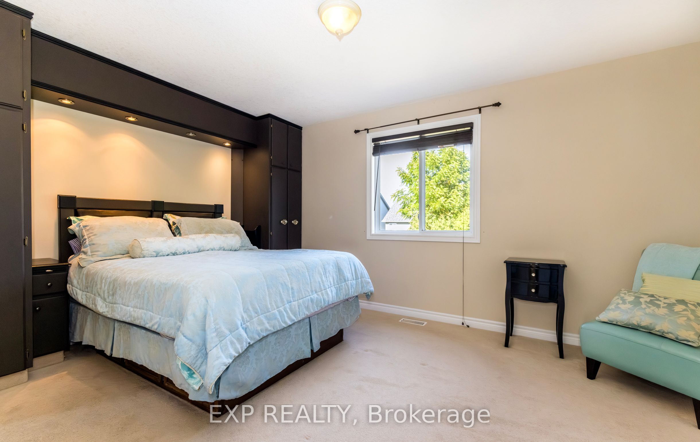 105 Hampson Crescent Property Photo 27