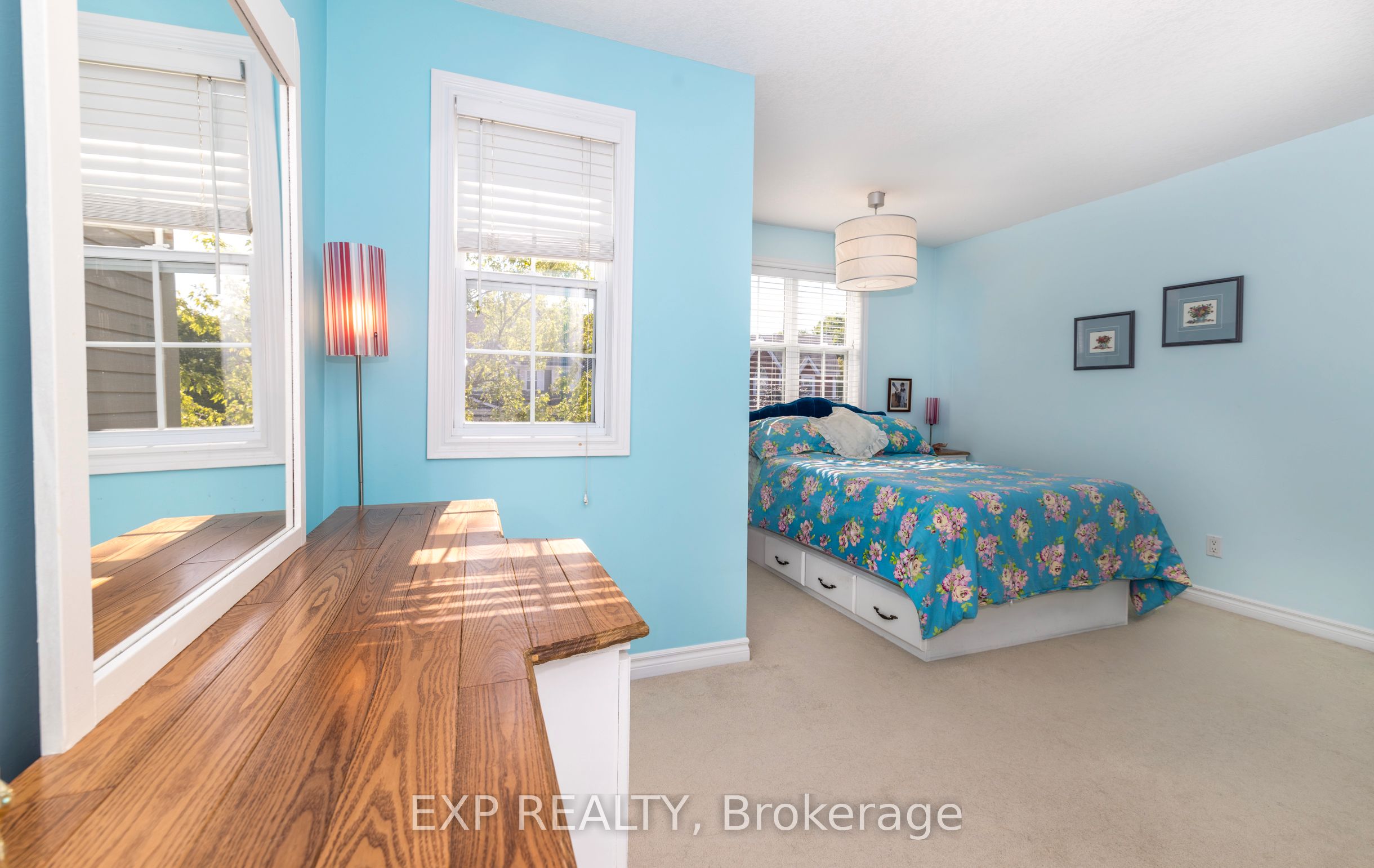 105 Hampson Crescent Property Photo 32