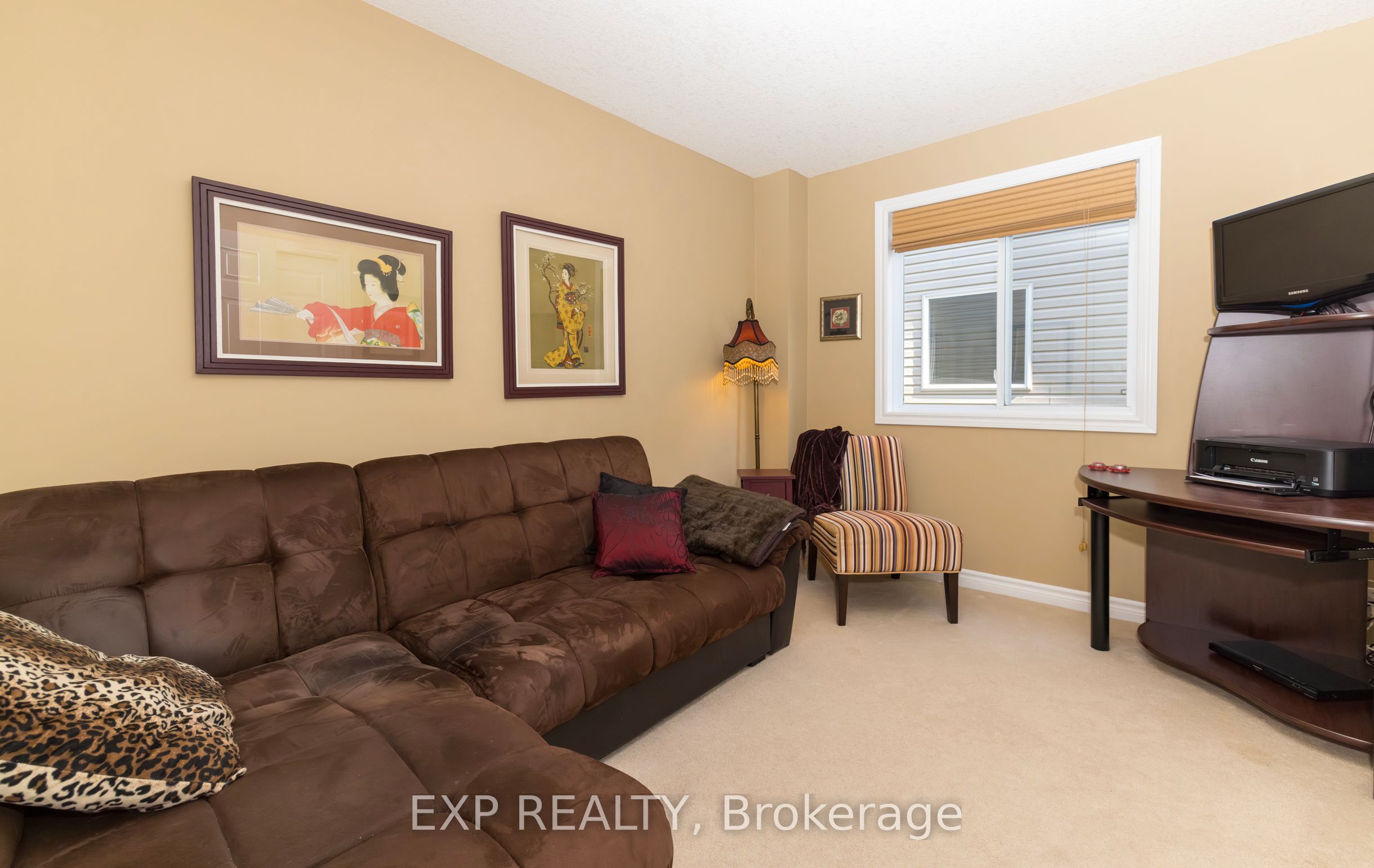 105 Hampson Crescent Property Photo 33
