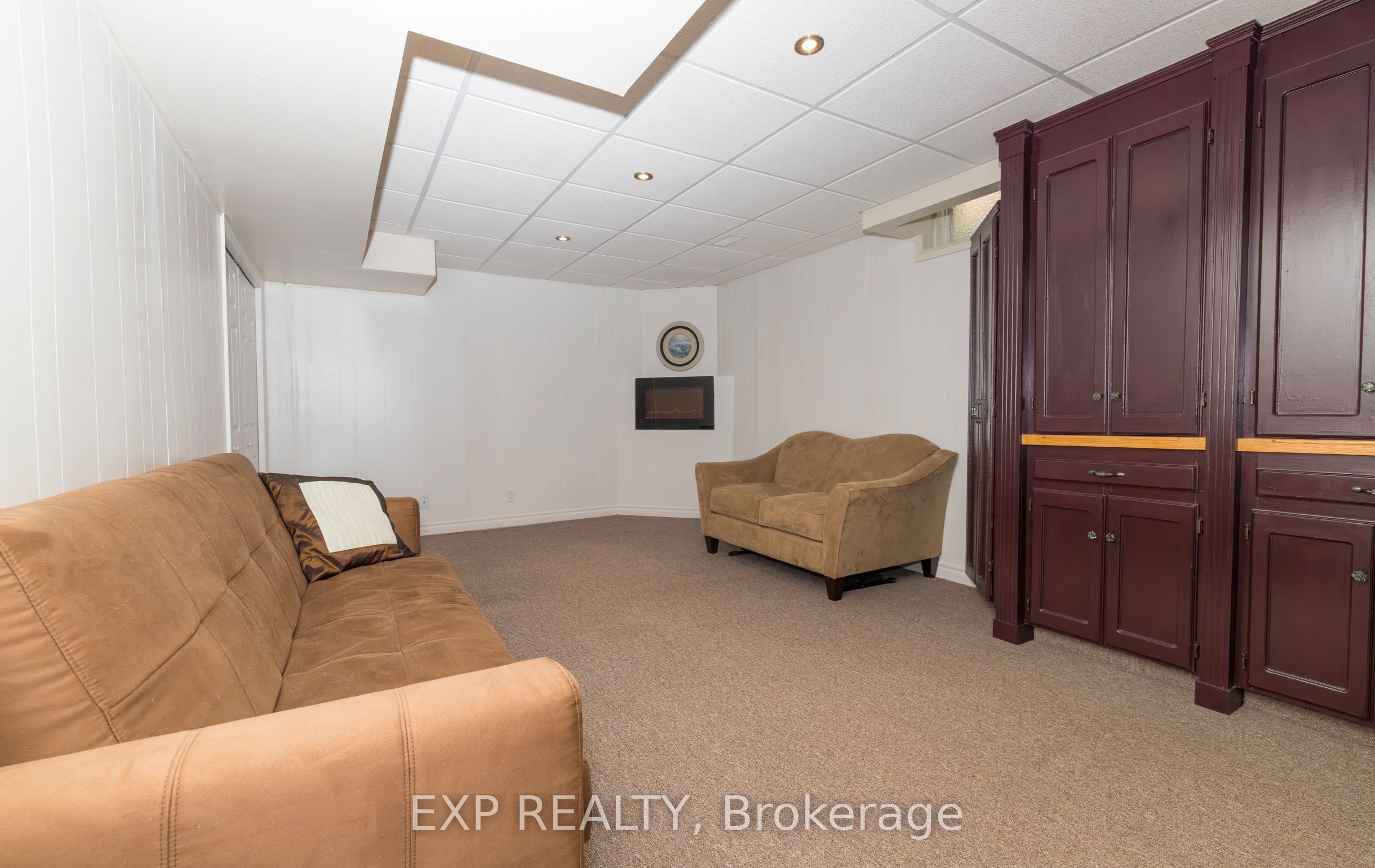 105 Hampson Crescent Property Photo 37