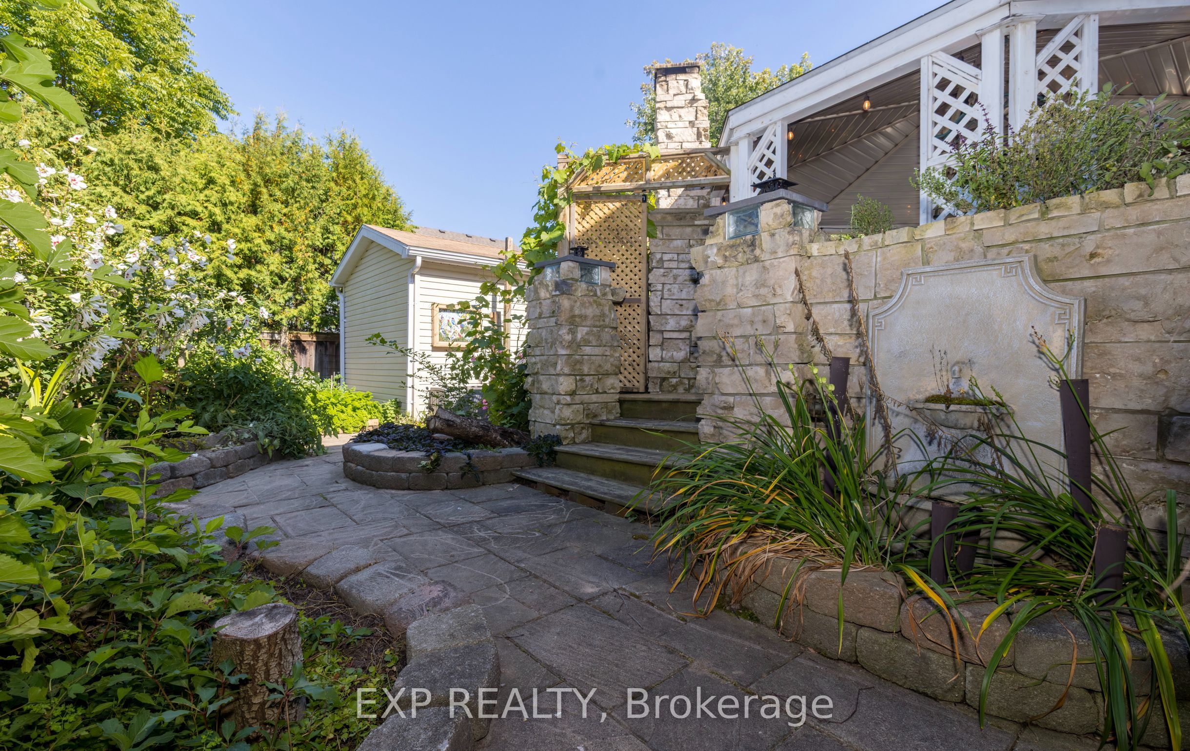 105 Hampson Crescent Property Photo 49