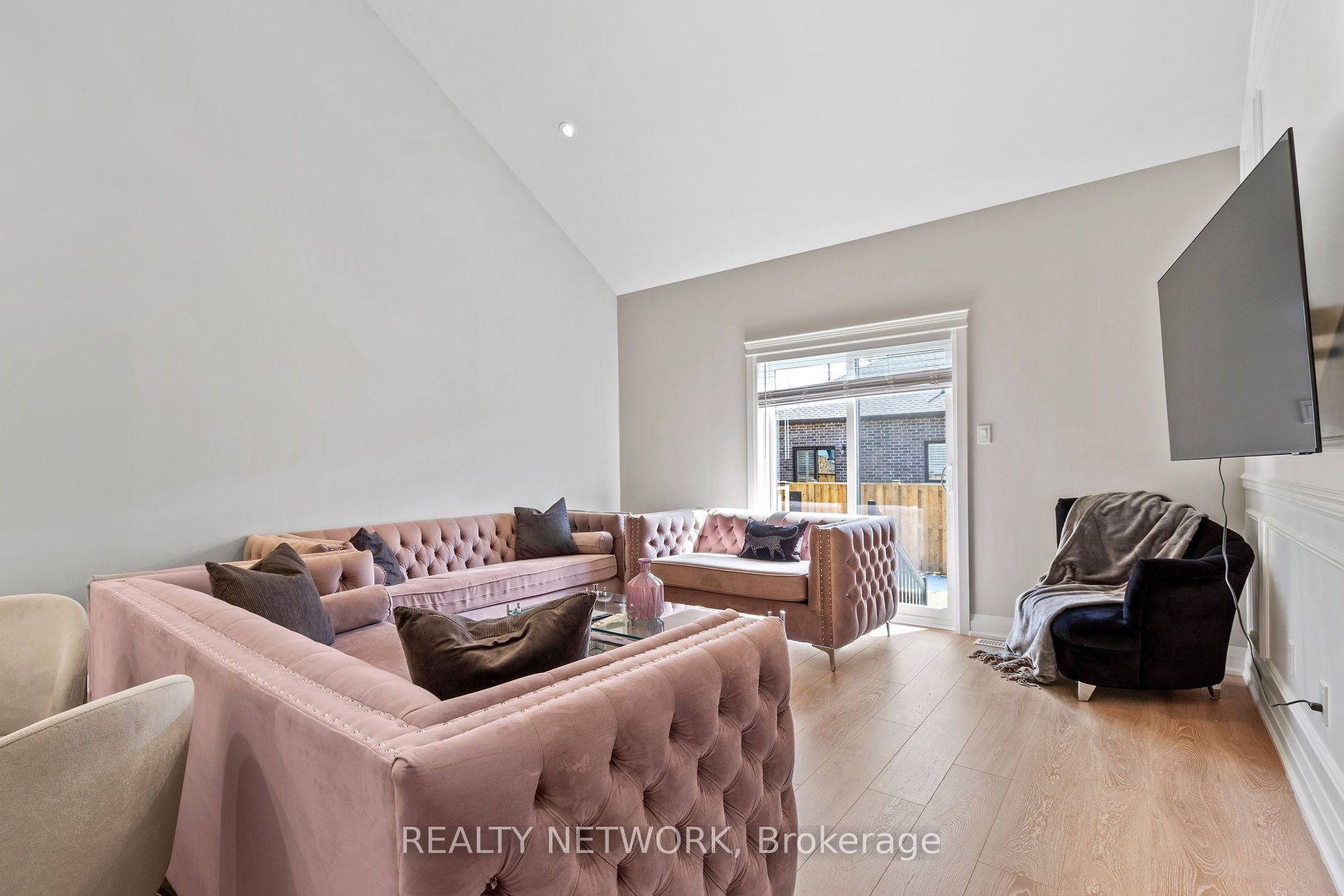24 Tamarack Way Property Photo 11