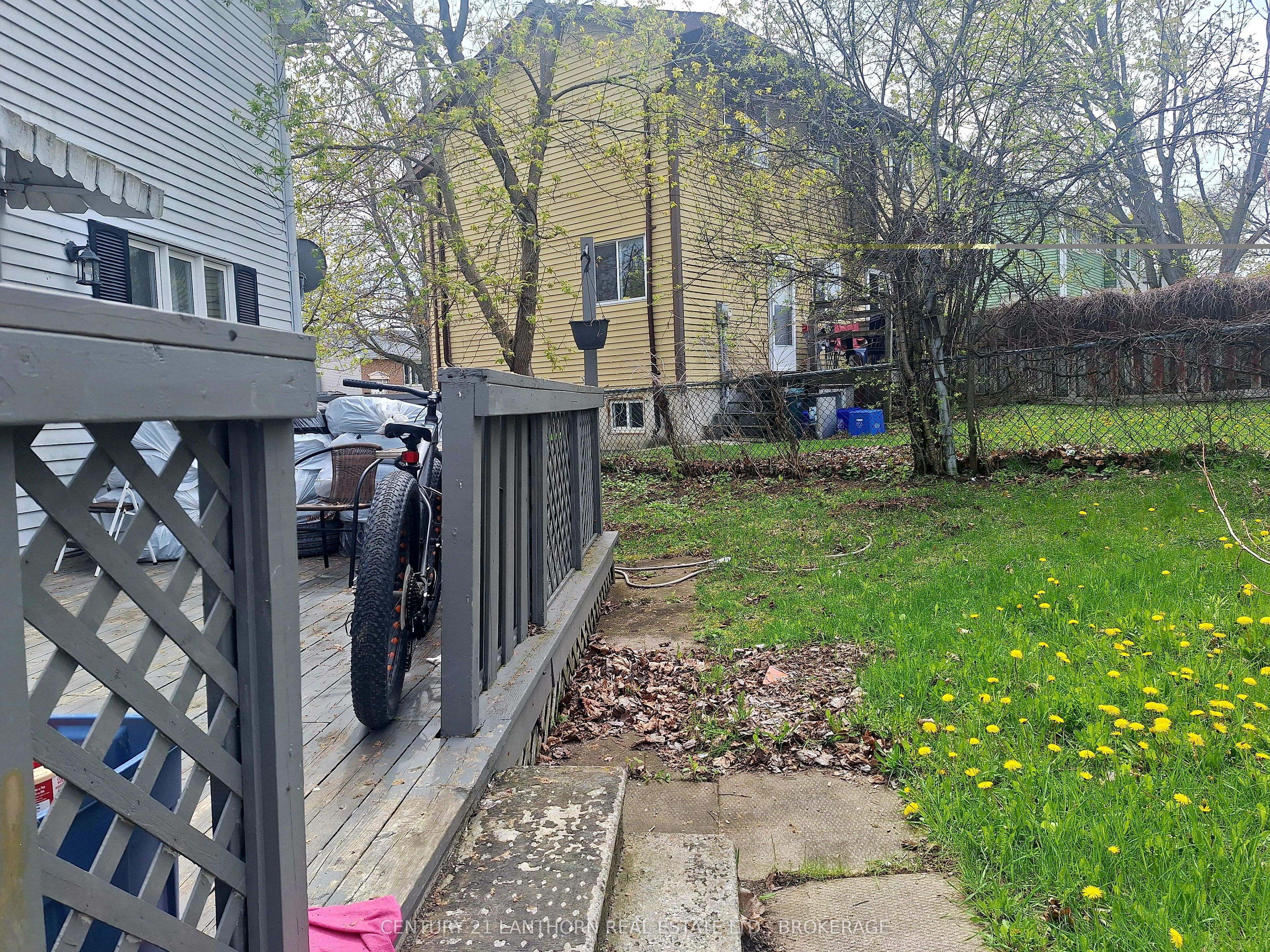 6 Woodstone Crescent Property Photo 2