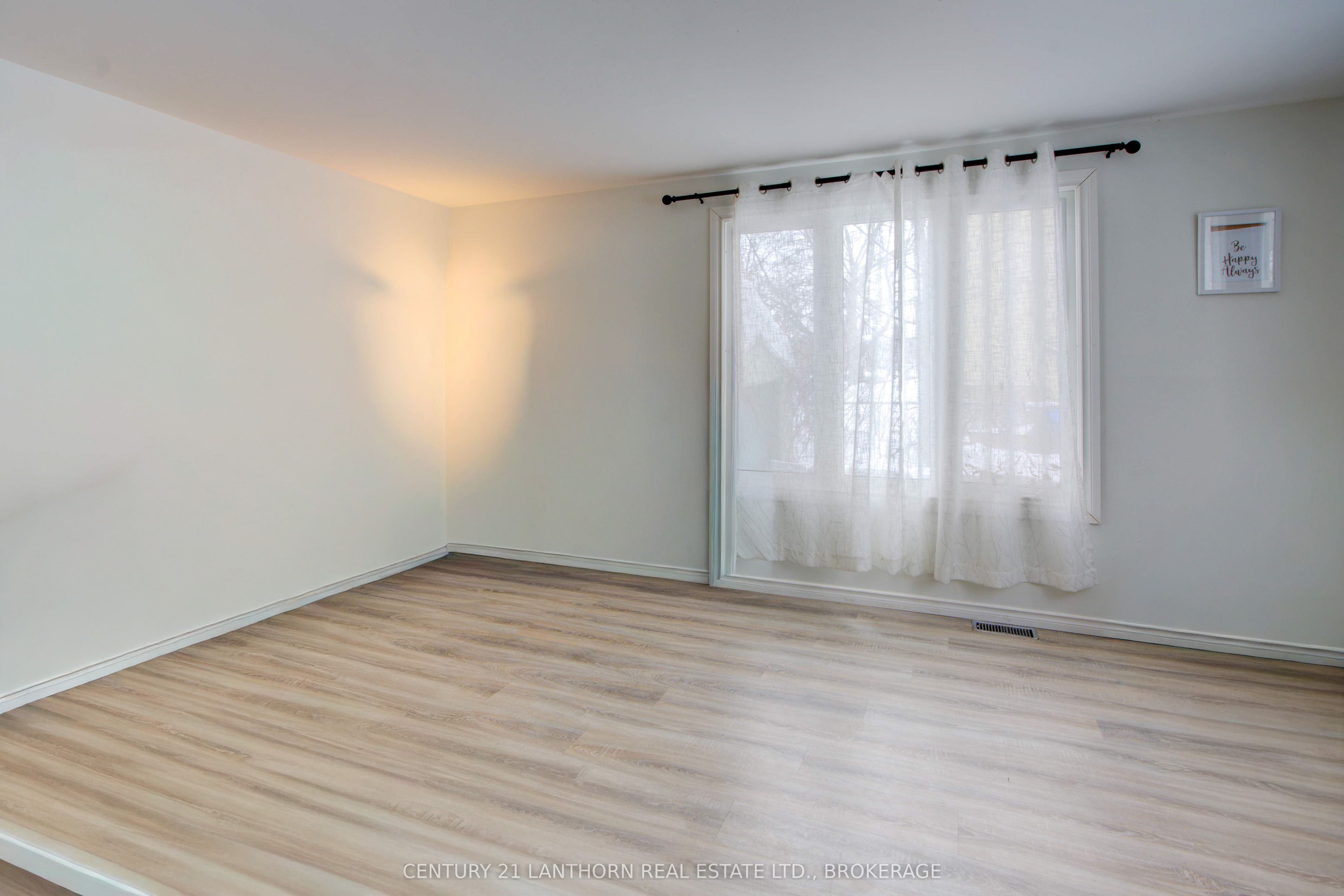6 Woodstone Crescent Property Photo 12