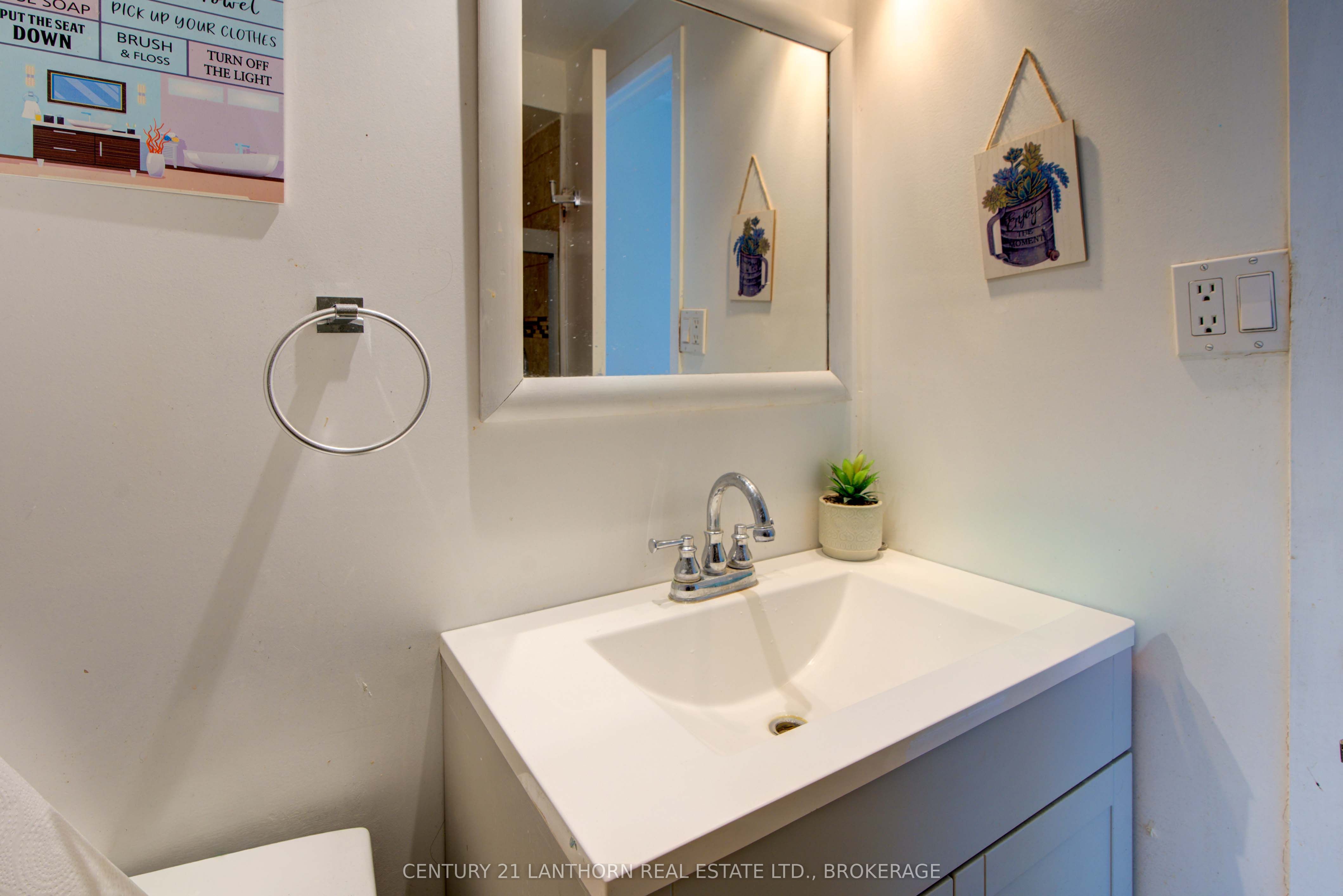 6 Woodstone Crescent Property Photo 25