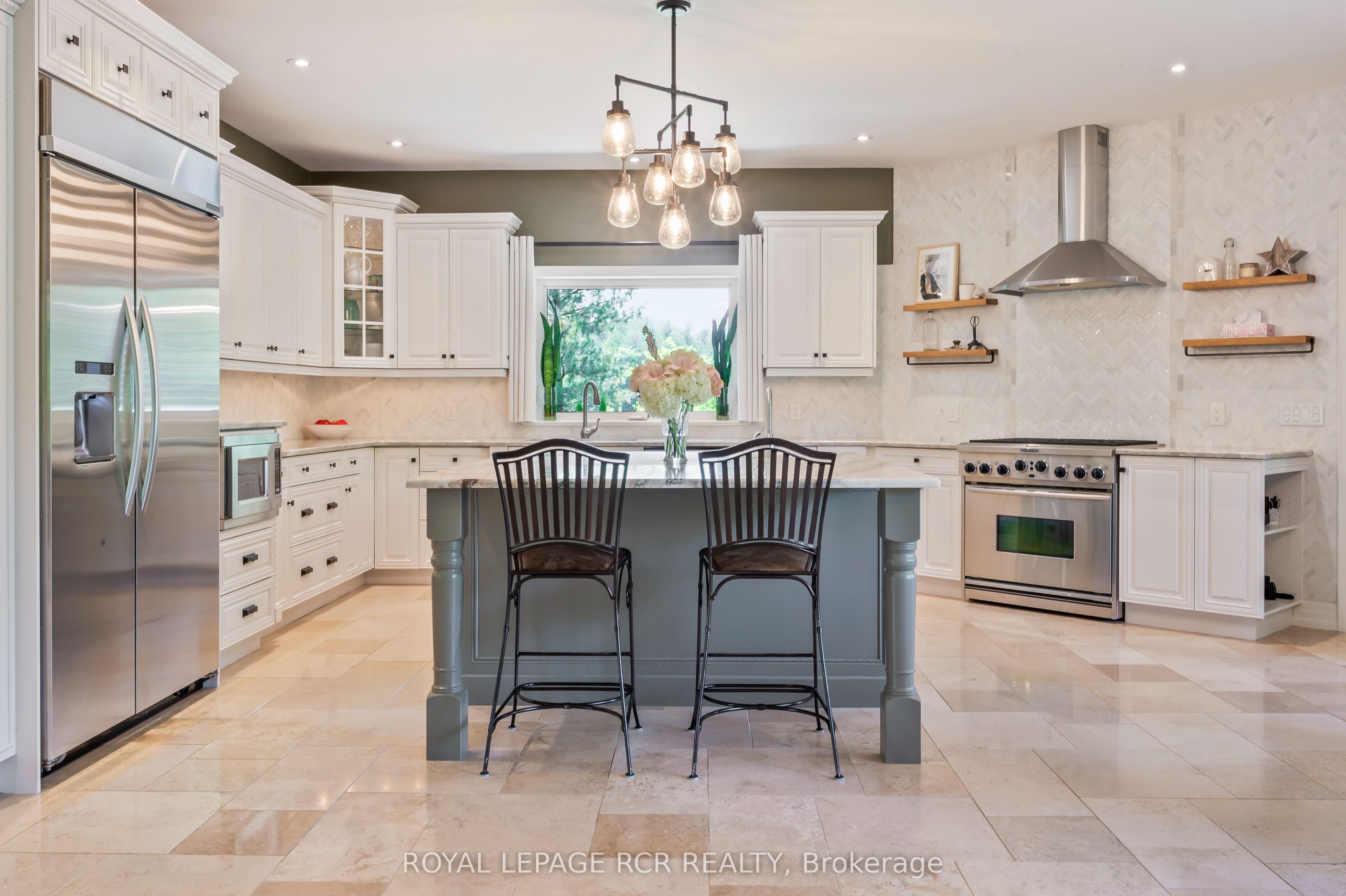 9727 Dundas Street E Property Photo 17
