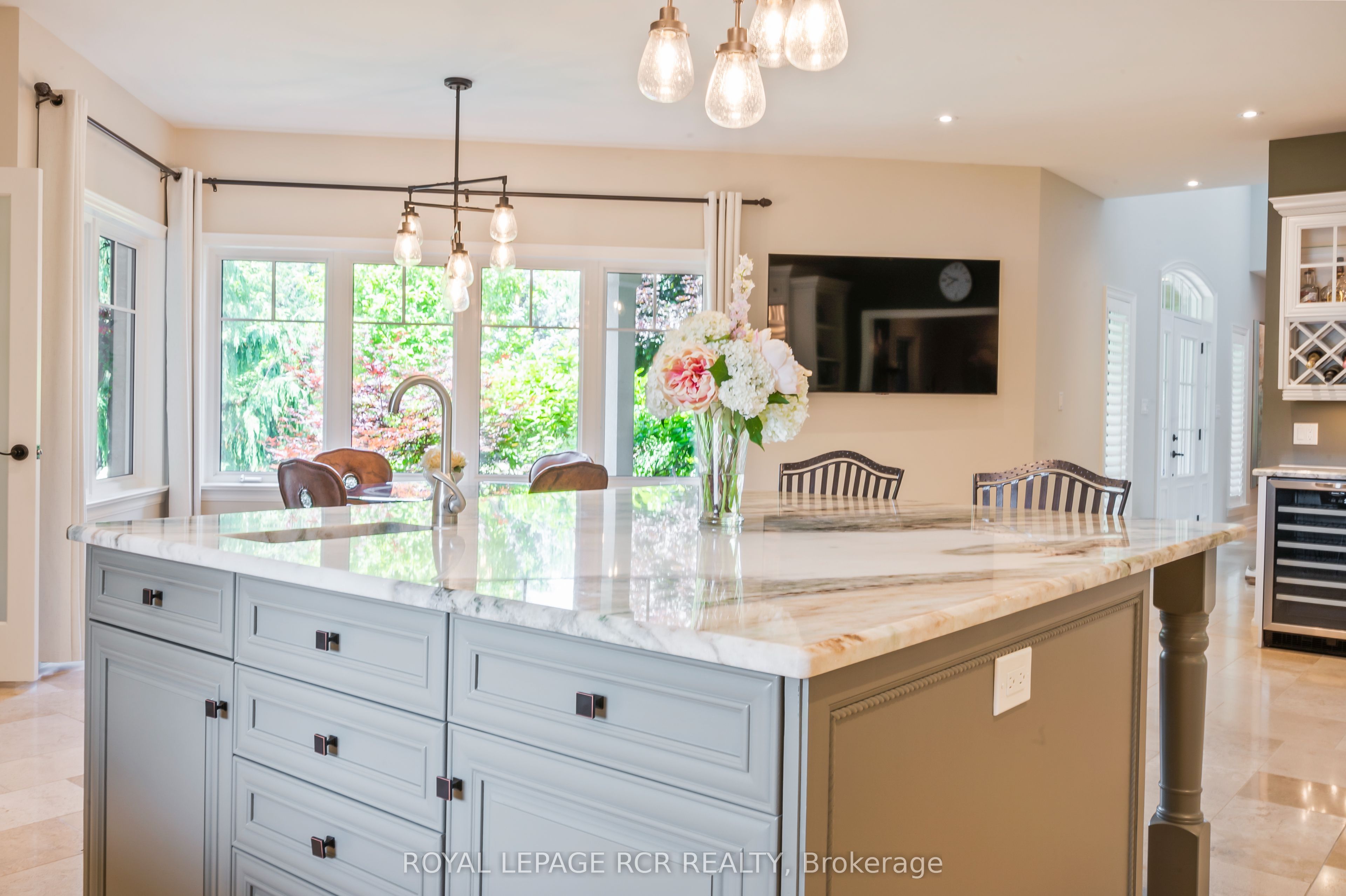 9727 Dundas Street E Property Photo 19