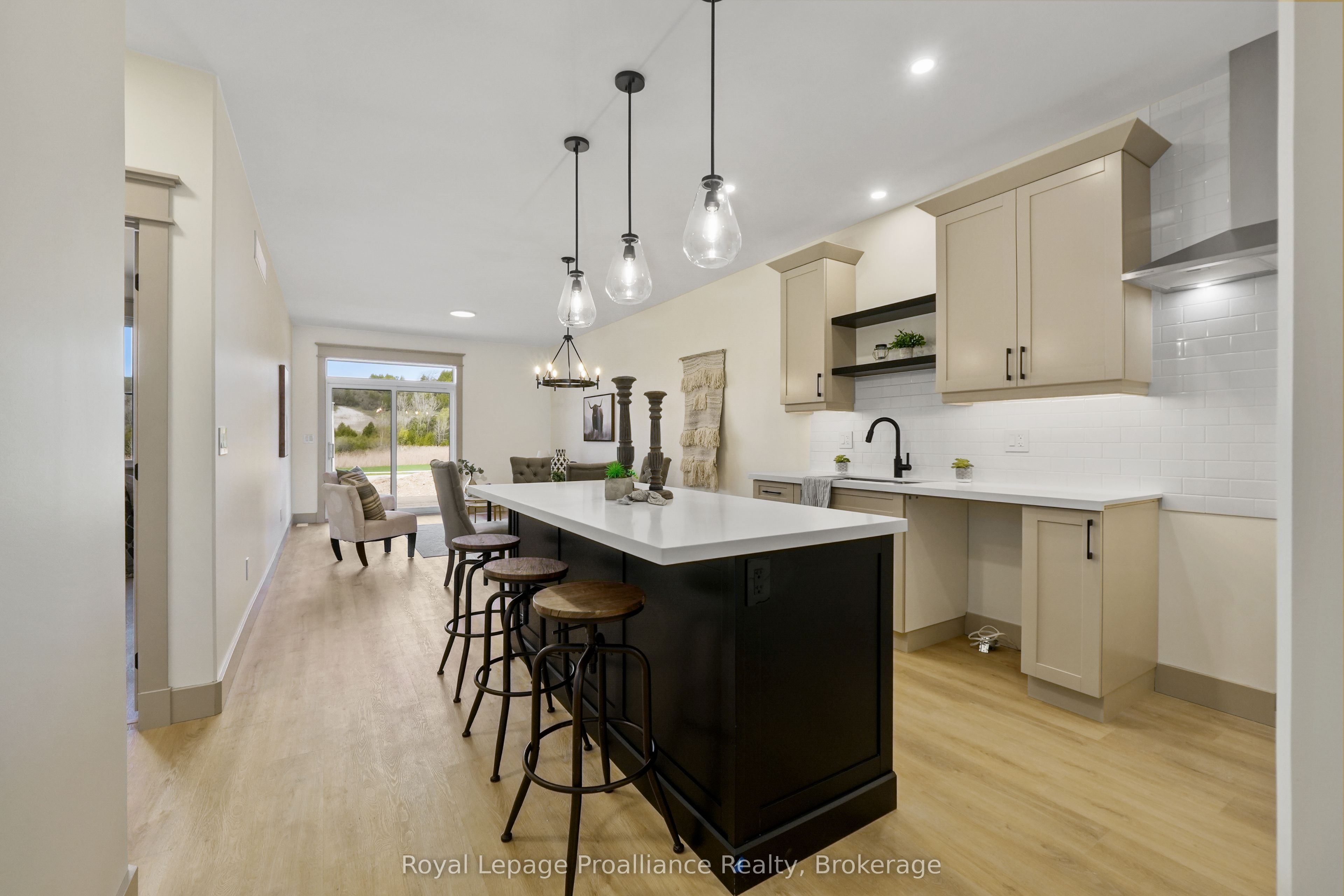27 Hollingsworth Street Property Photo 11