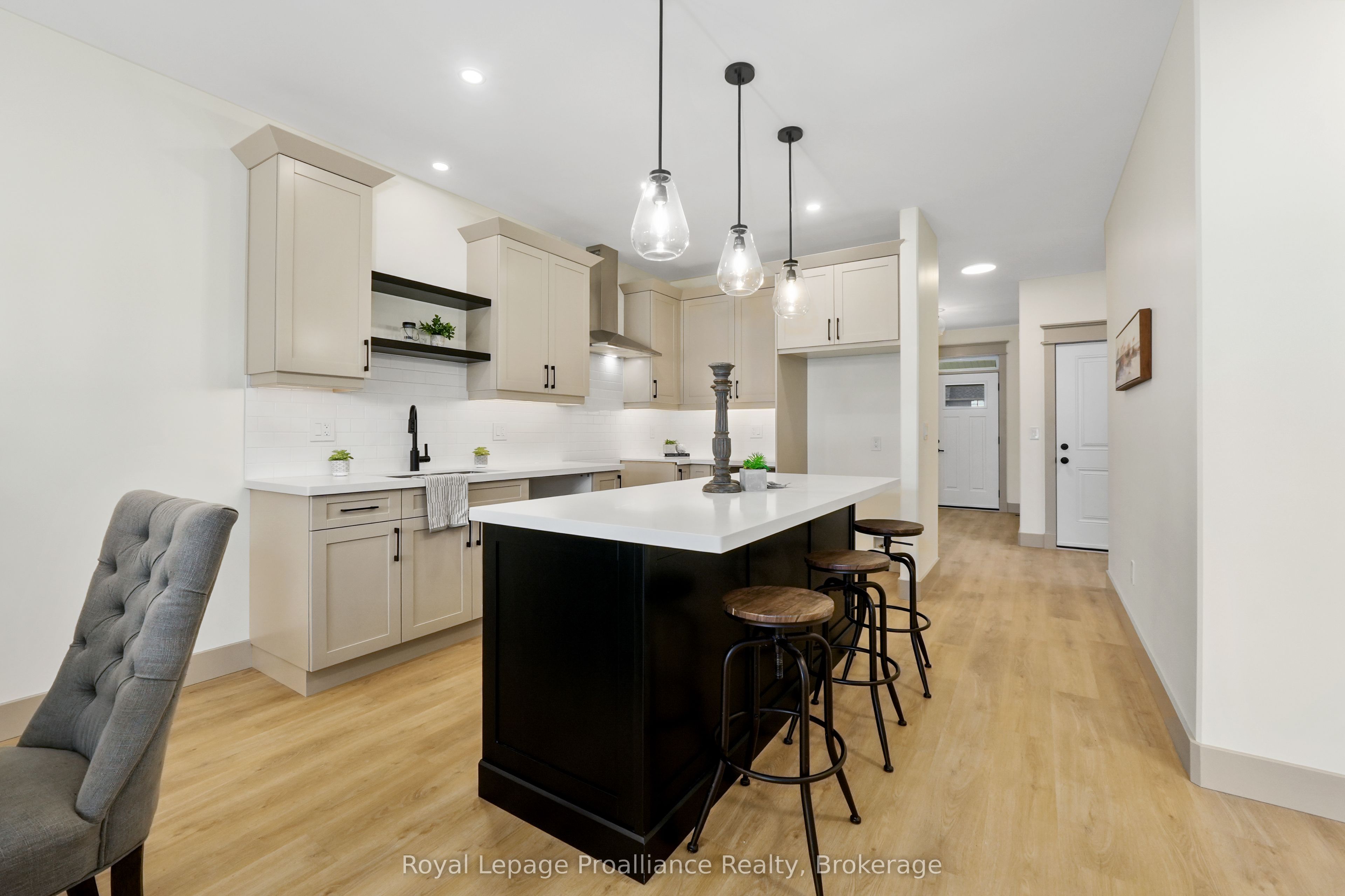 27 Hollingsworth Street Property Photo 14