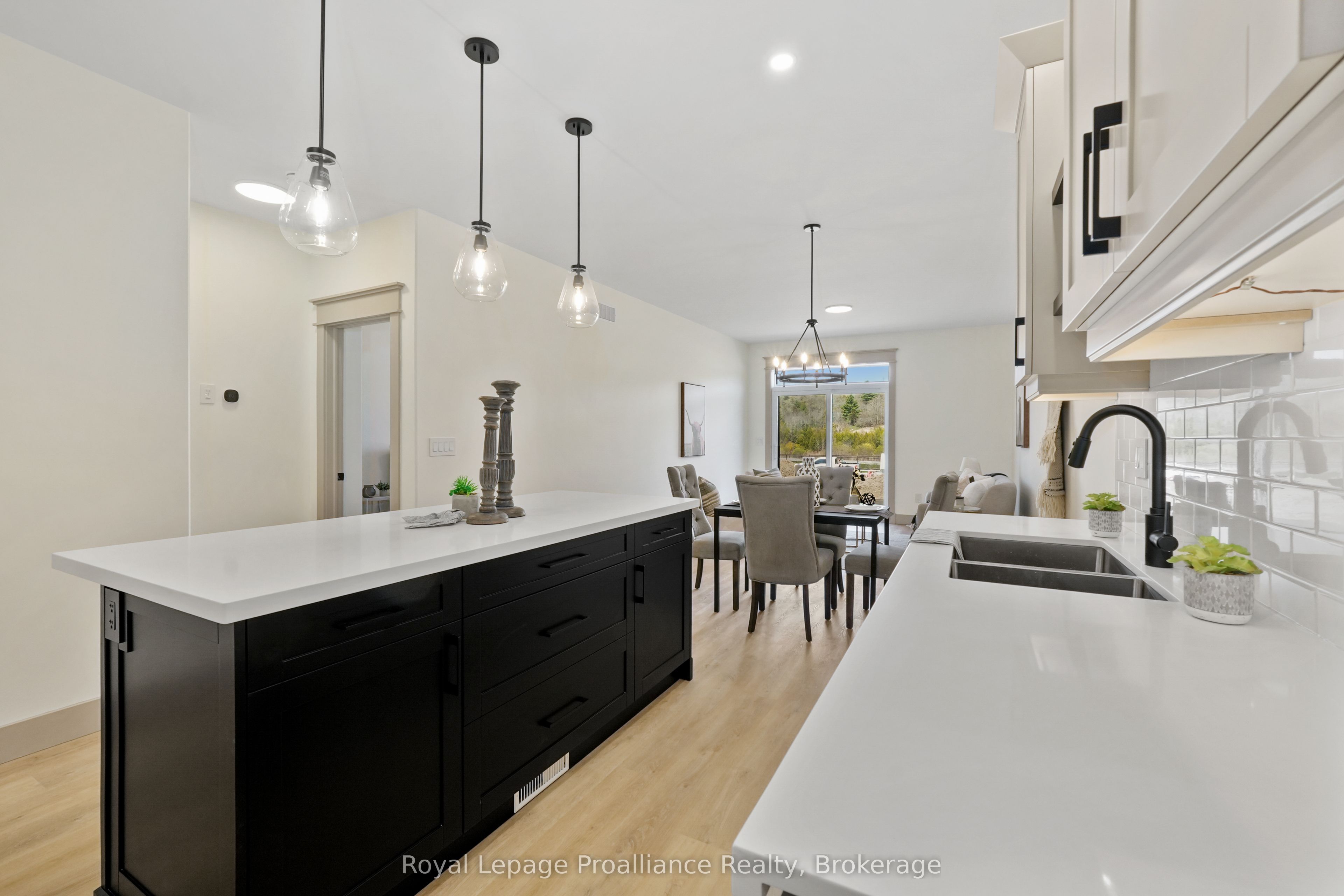 27 Hollingsworth Street Property Photo 16