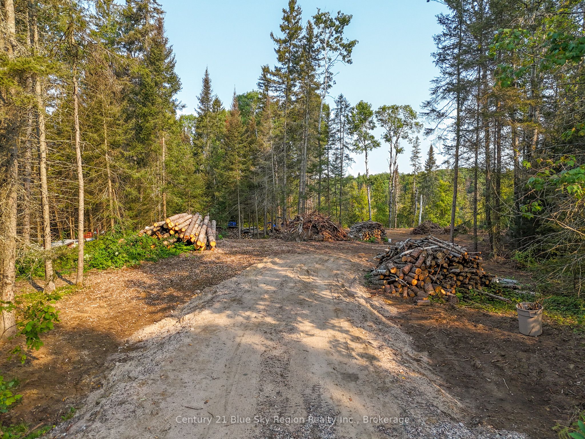 356 Hunt Line Property Photo 6