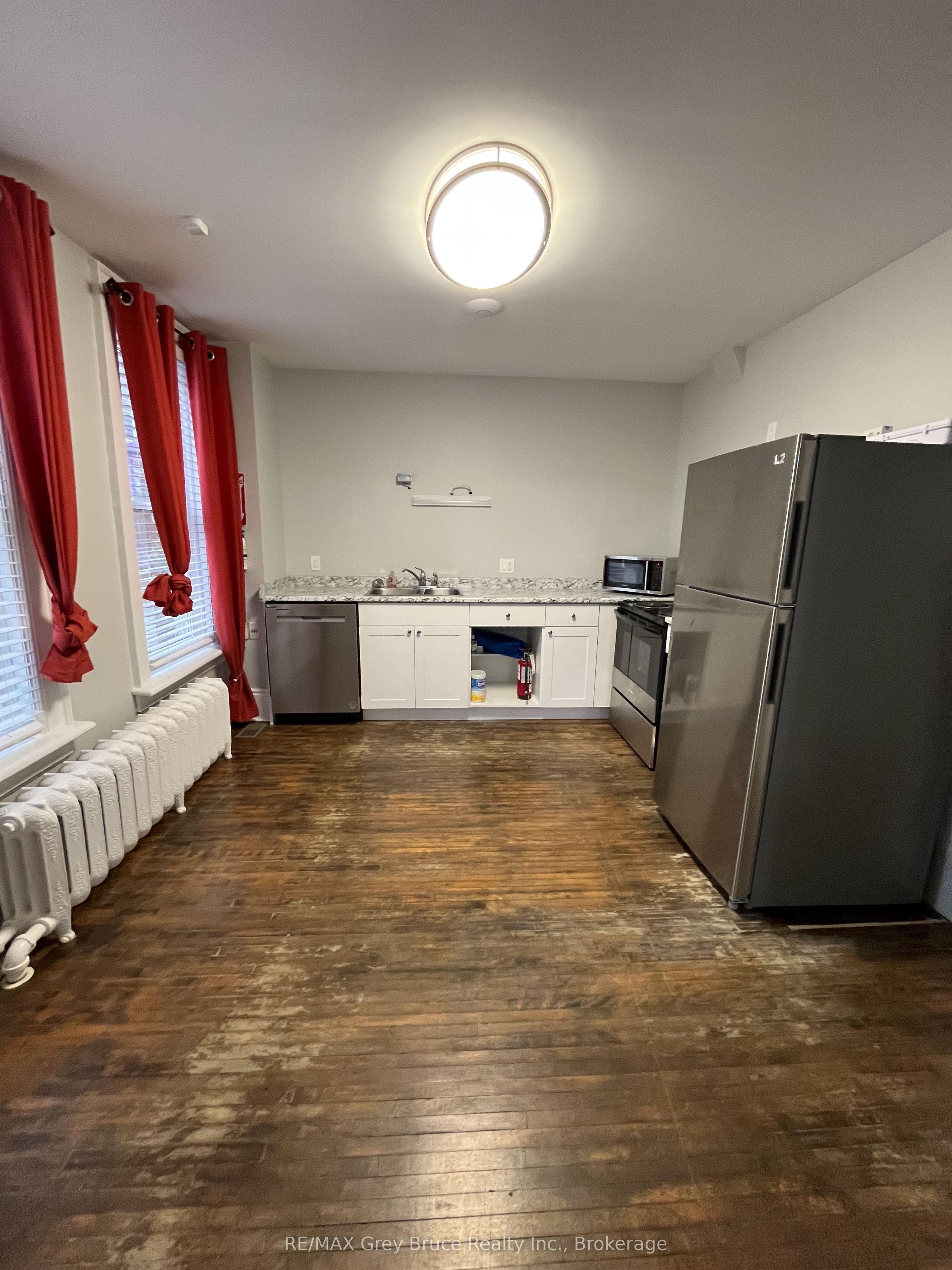 648 2nd Avenue E Property Photo 5