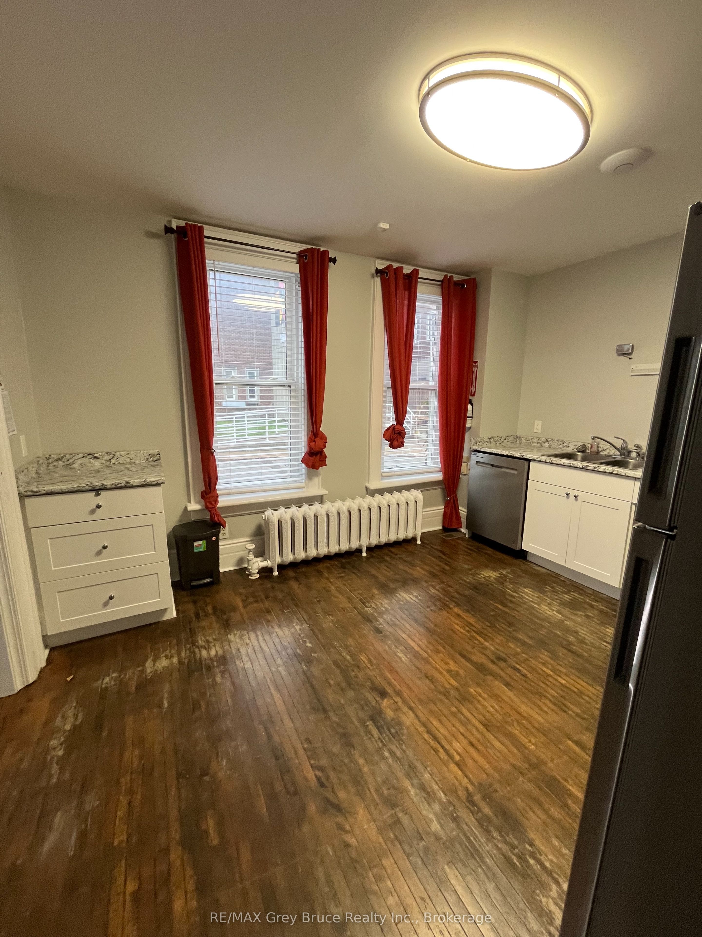 648 2nd Avenue E Property Photo 7
