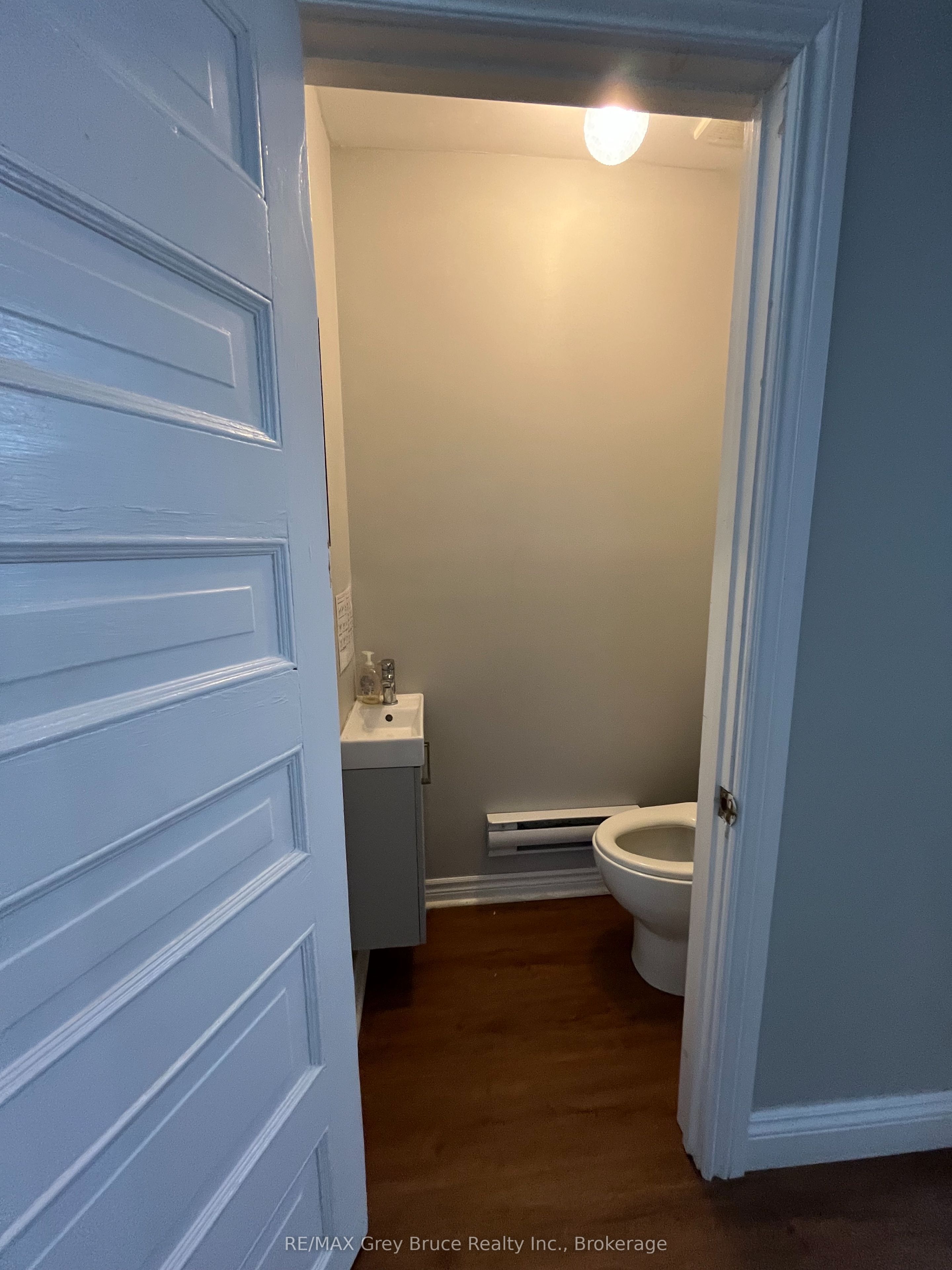 648 2nd Avenue E Property Photo 9