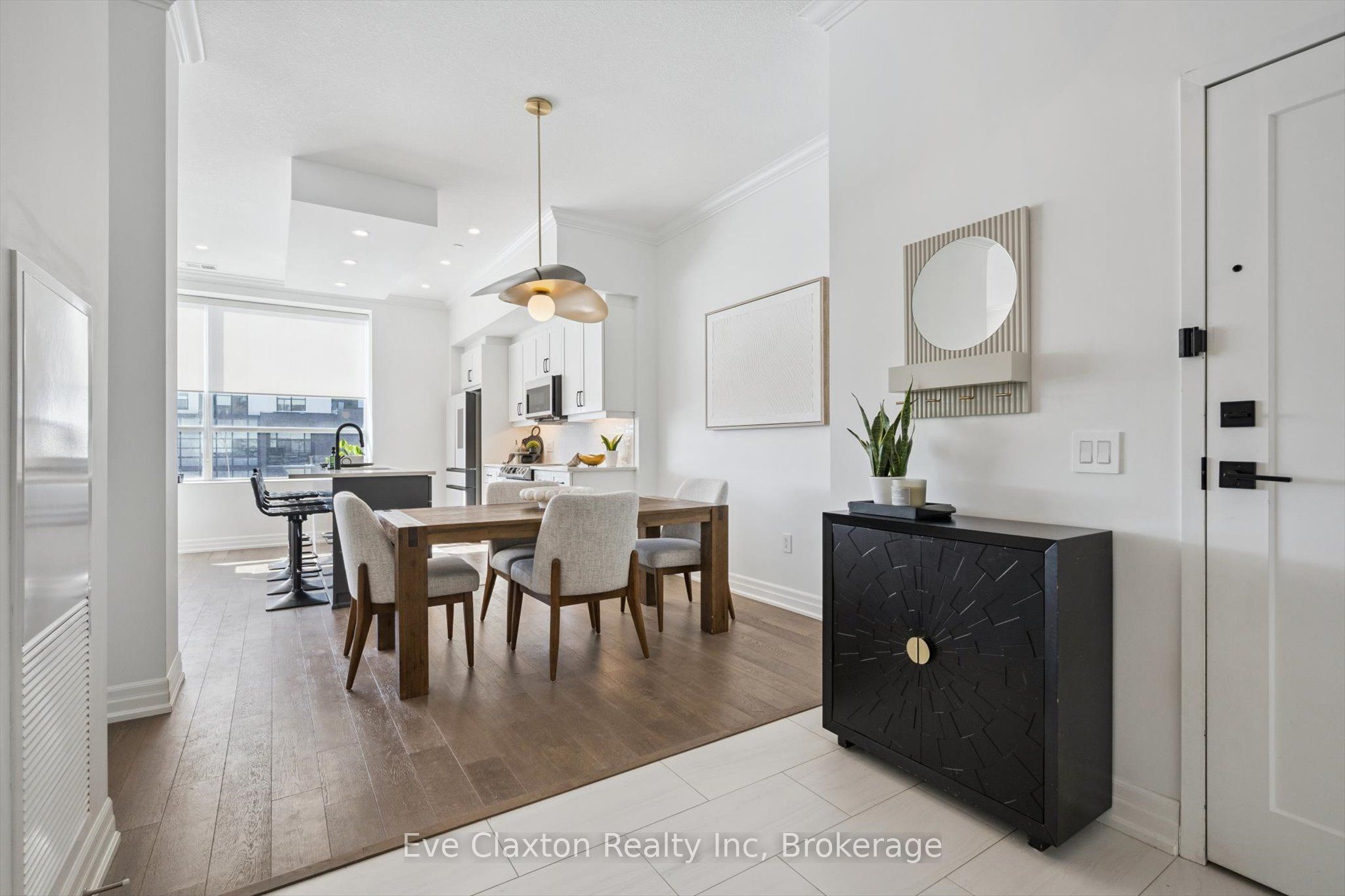 1880 Gordon Street 204 Property Photo 6