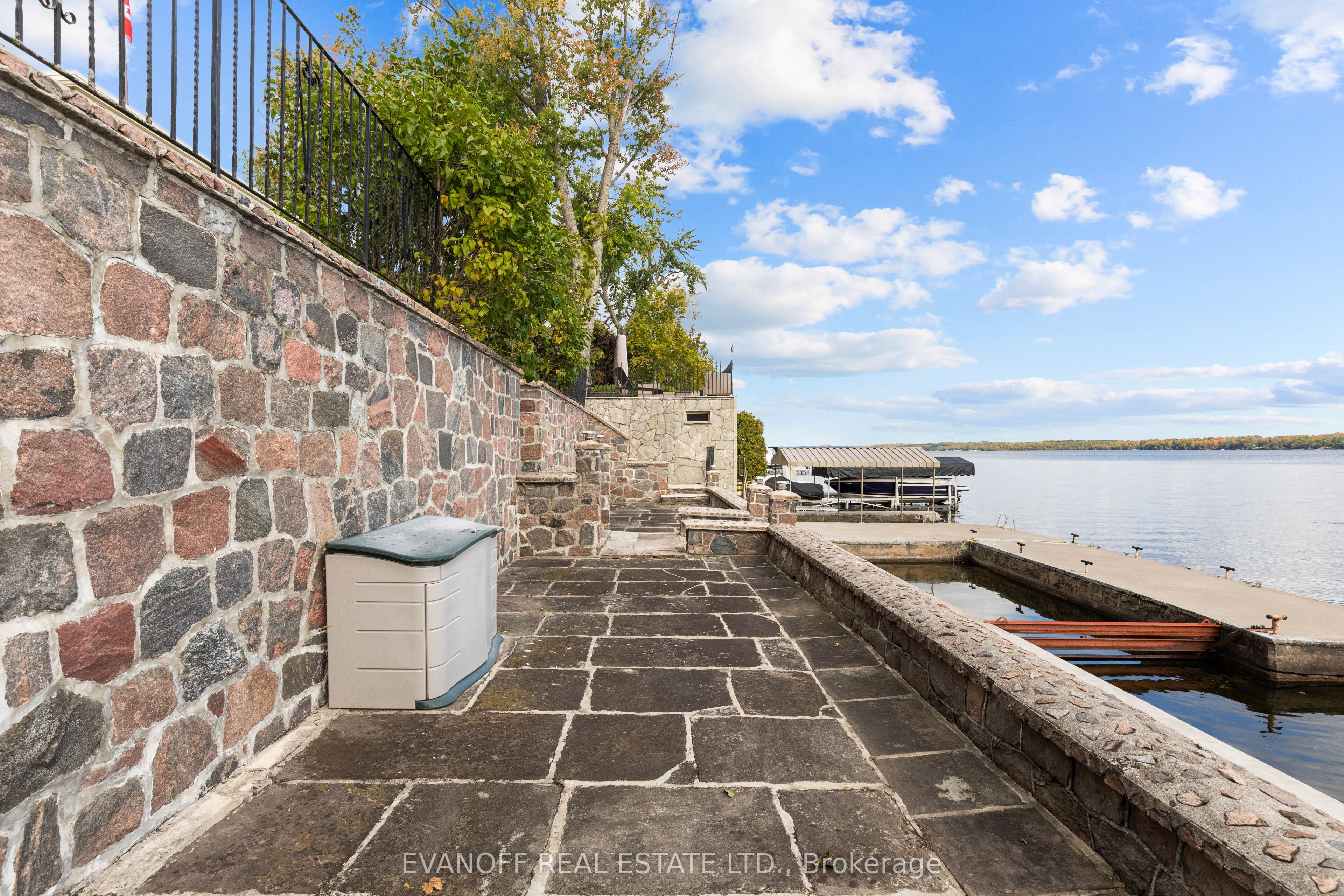 20 Lakeview Park Road Property Photo 46