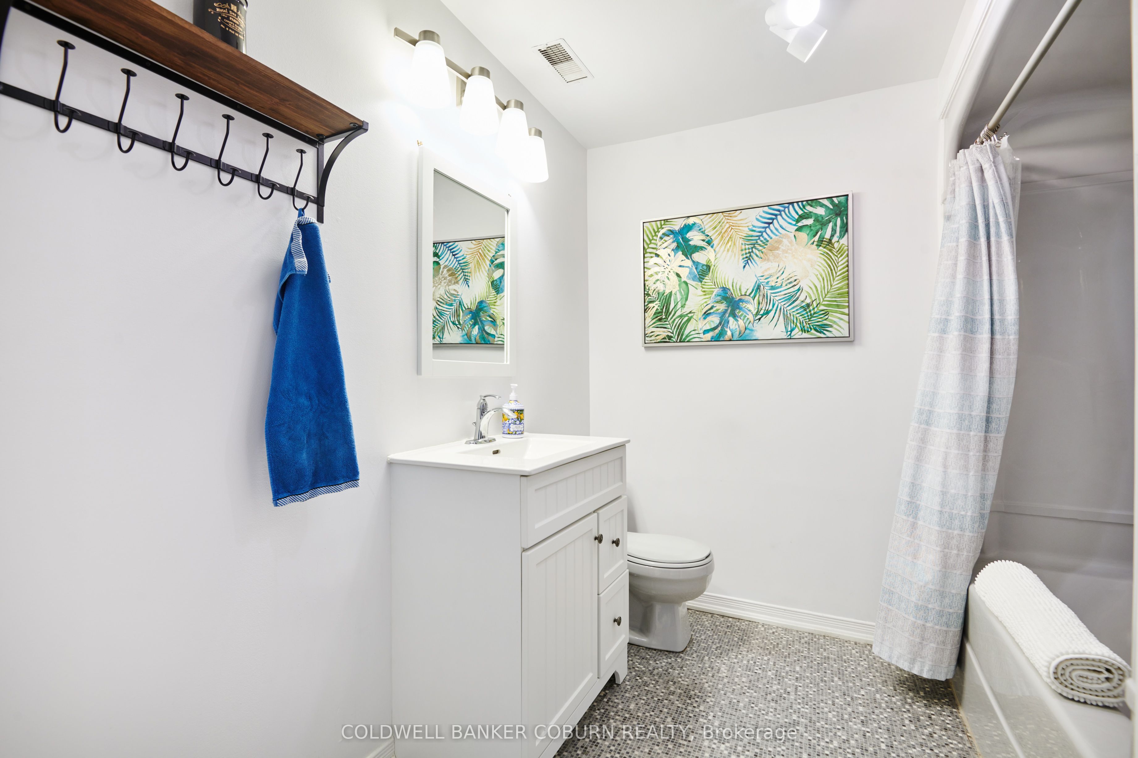 11 Kimberly Avenue Property Photo 42