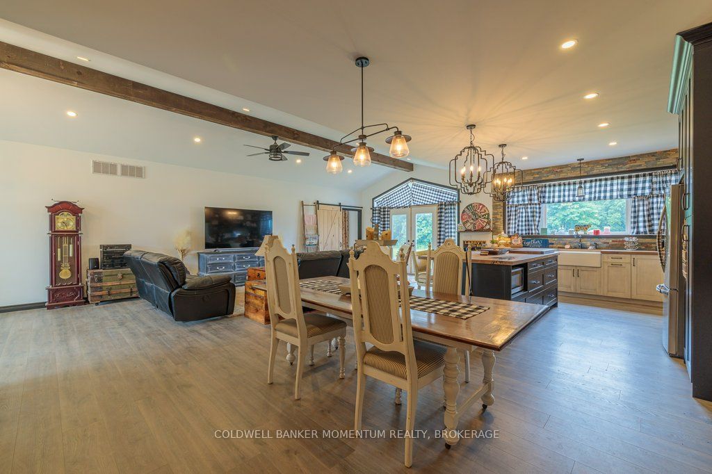 2848 Mountain Road Property Photo 9