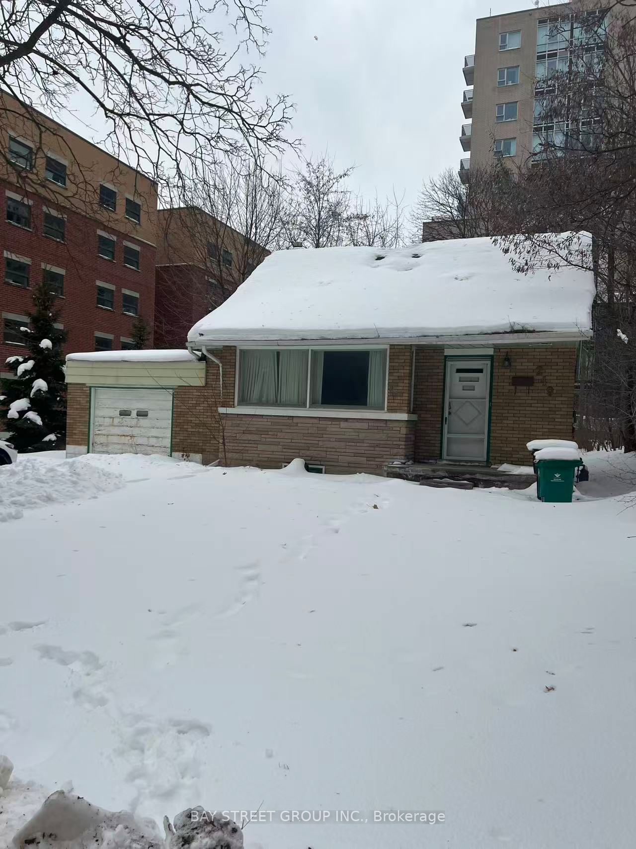 249 Sunview Street Property Photo 3