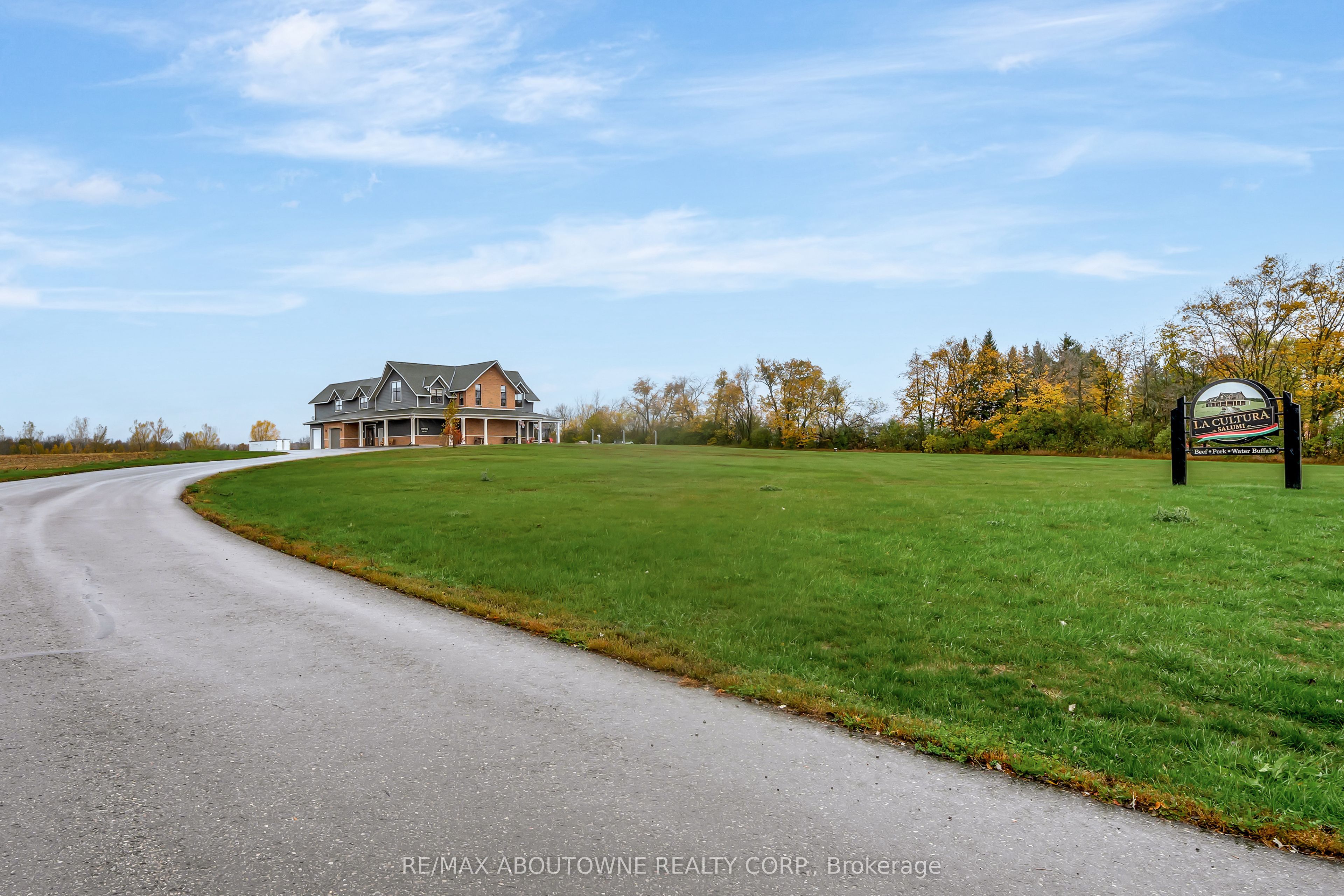 842 Hamilton Road Property Photo 6
