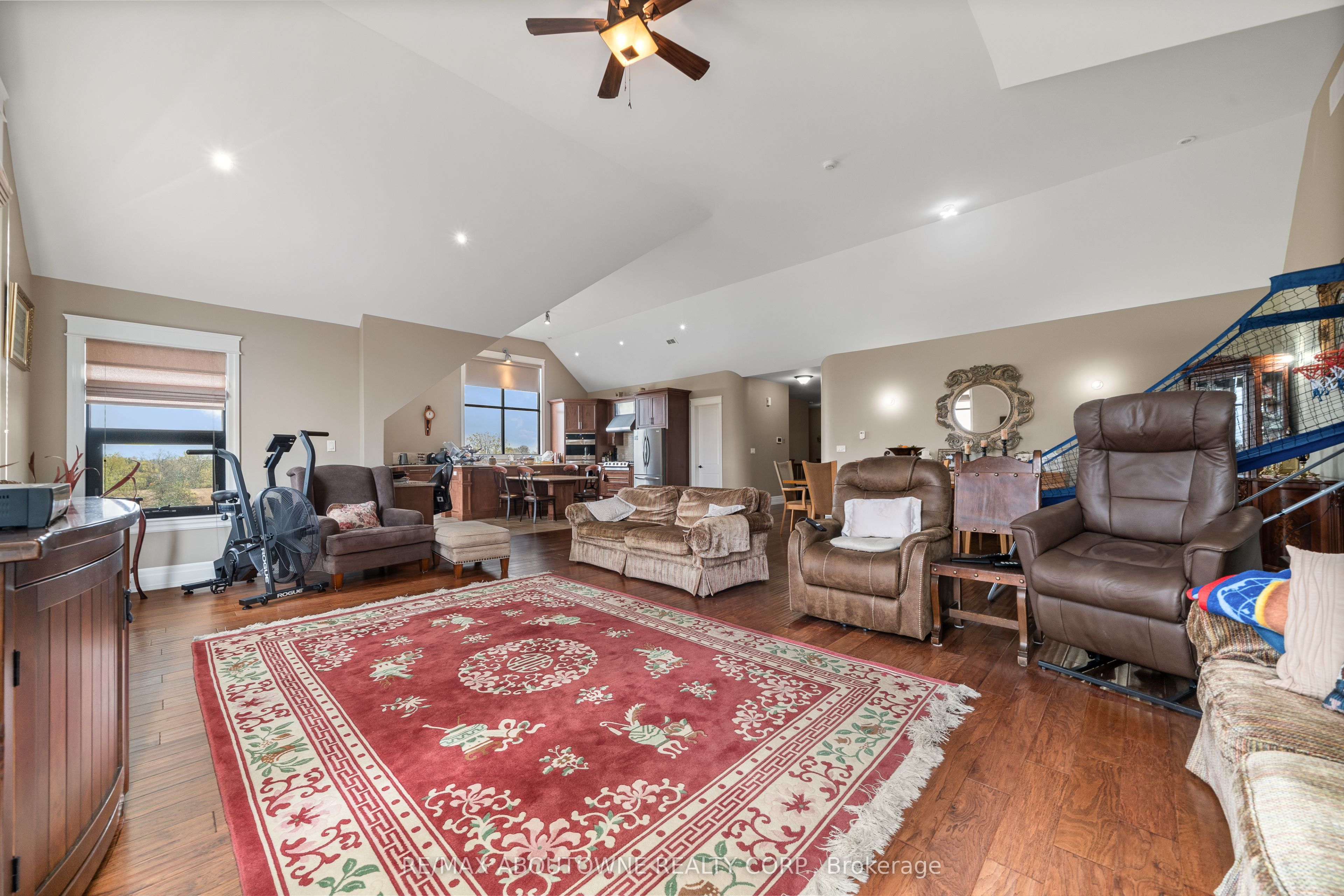 842 Hamilton Road Property Photo 15