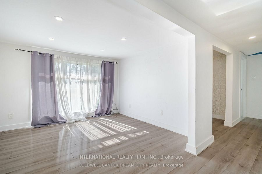 3691 Highway 6 Property Photo 8