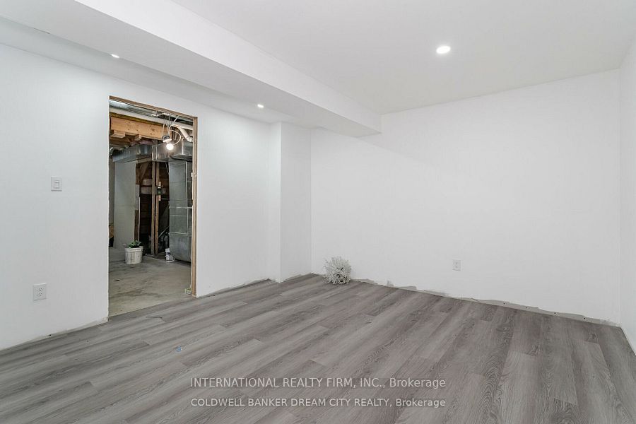 3691 Highway 6 Property Photo 14