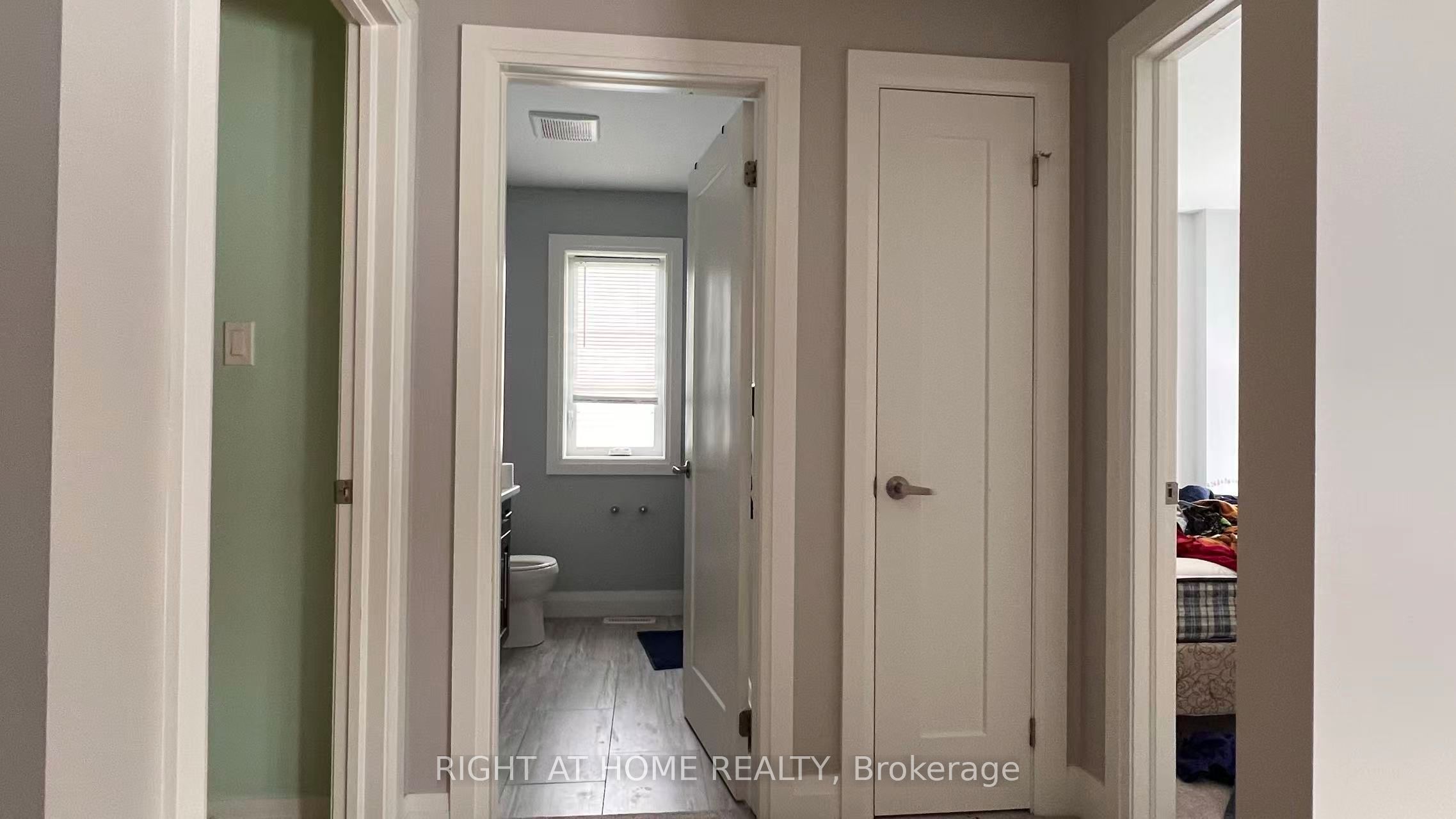 1614 Valhalla Street N Property Photo 15