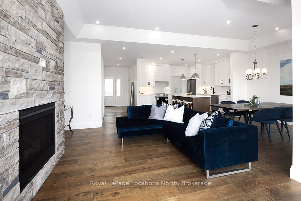 8 Hilton Lane 30 Property Photo 8