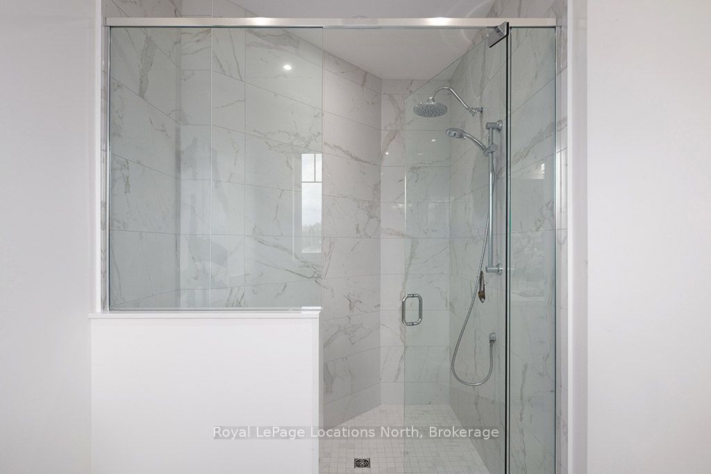 8 Hilton Lane 30 Property Photo 20
